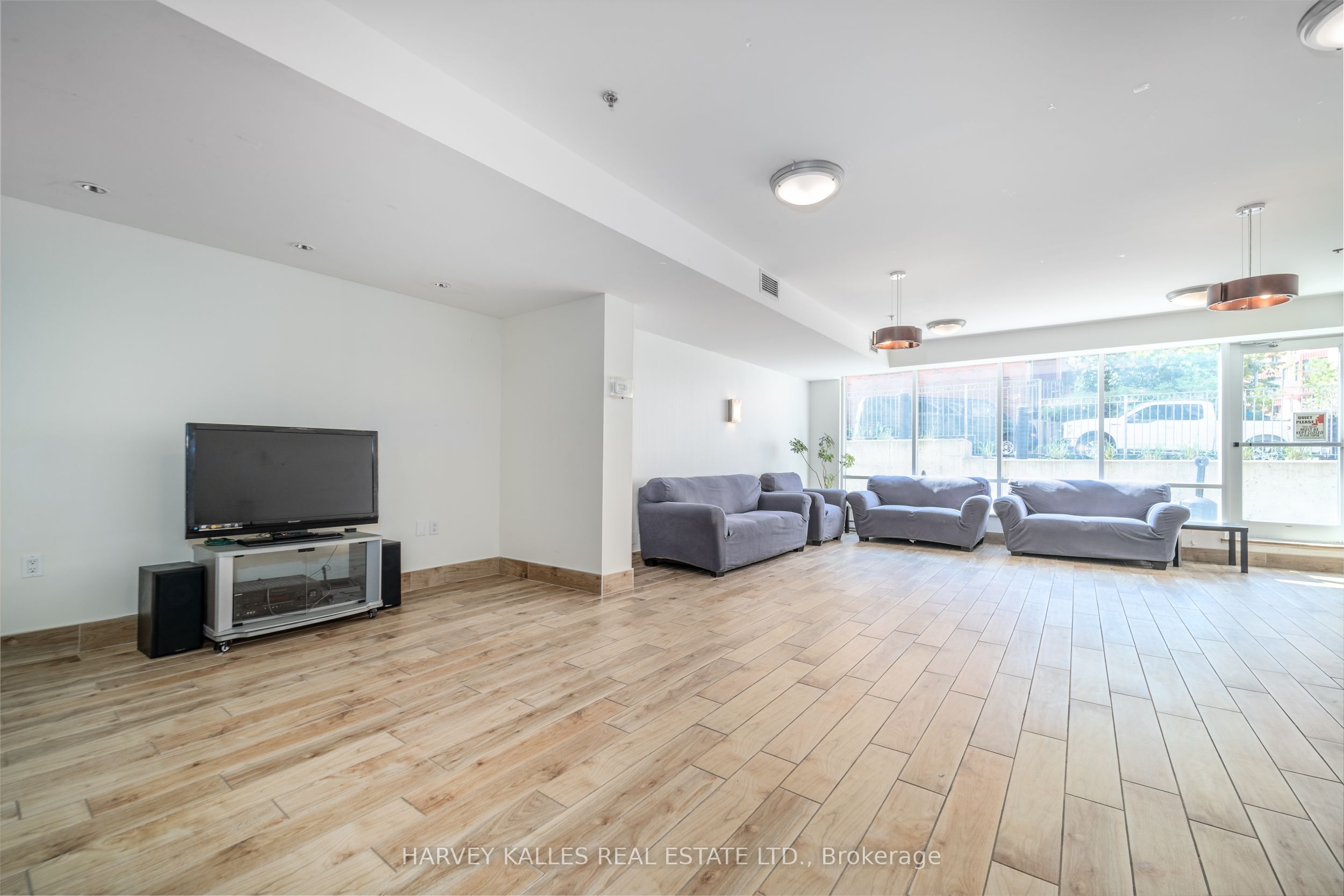 225 Wellesley Street E 313 Property Photo 14