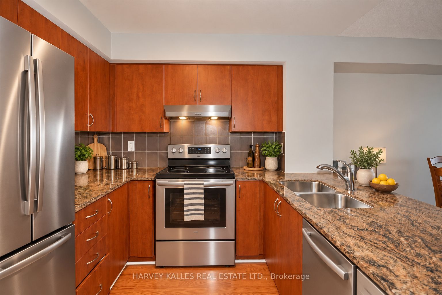 225 Wellesley Street E 313 Property Photo 23