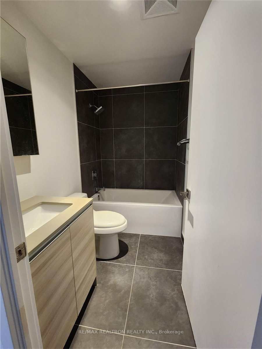 20 Minowan Miikan Lane 607 Property Photo 6