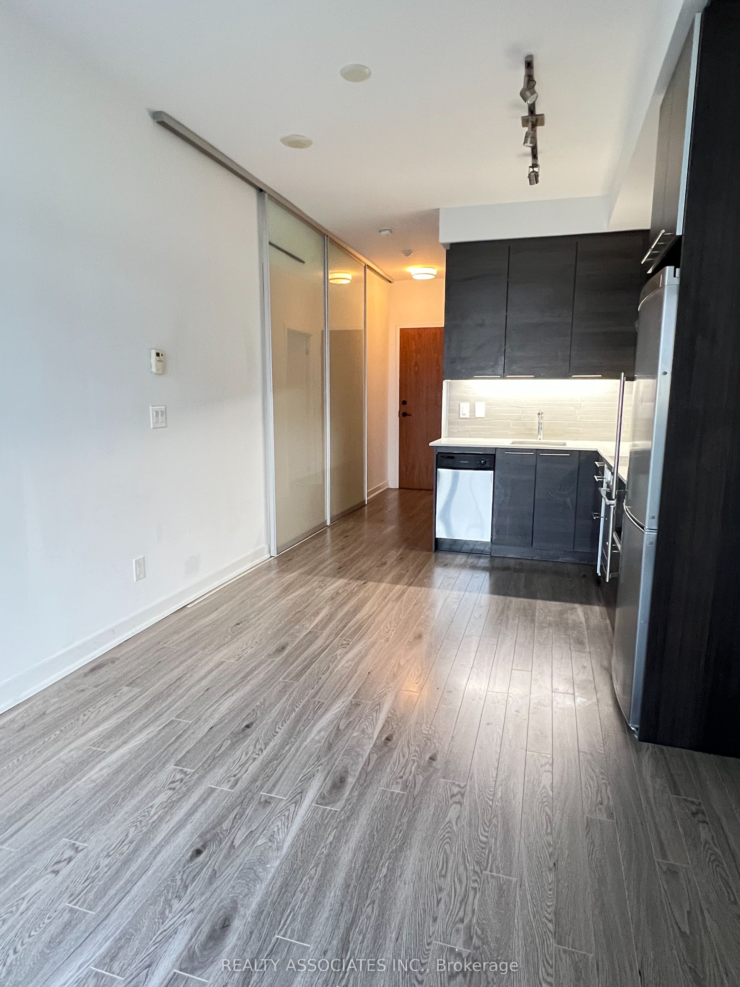 1 Market Street 2807 Property Photo 2
