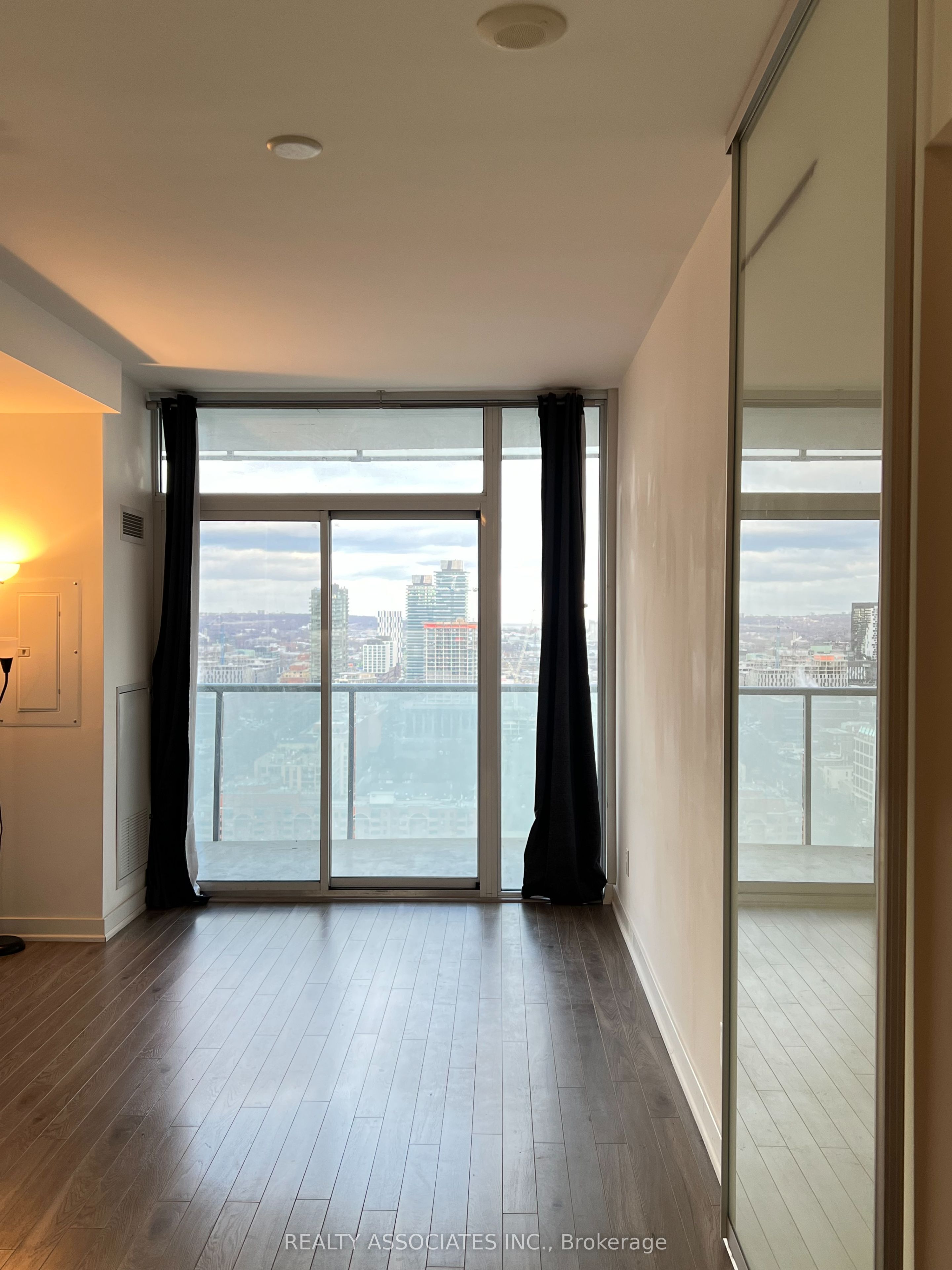 1 Market Street 2807 Property Photo 4