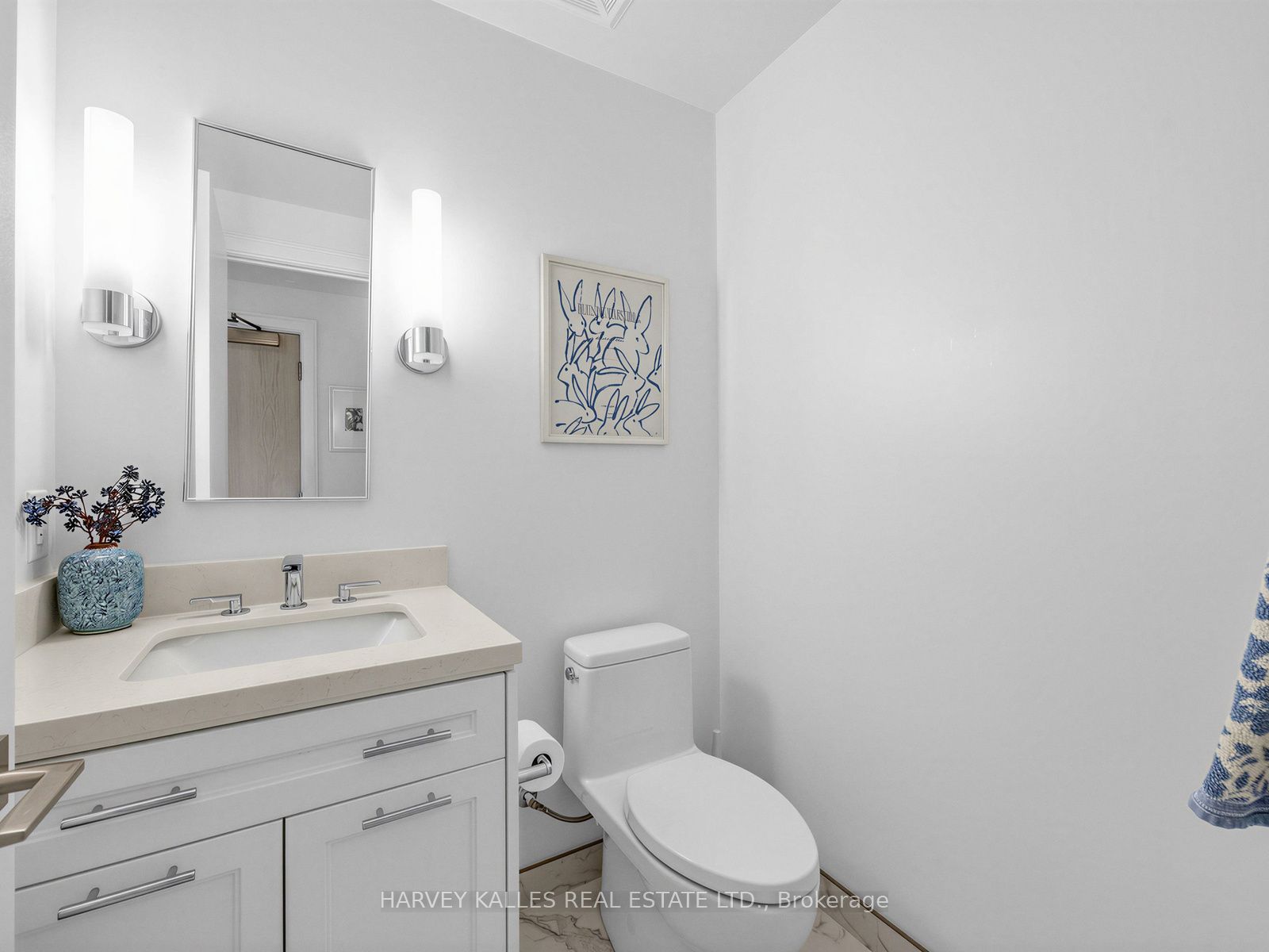 1 Strathgowan Avenue 605 Property Photo 18