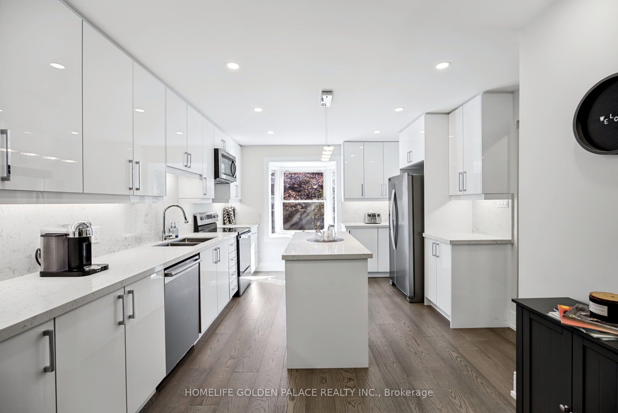 8 Red Maple Court Property Photo 14