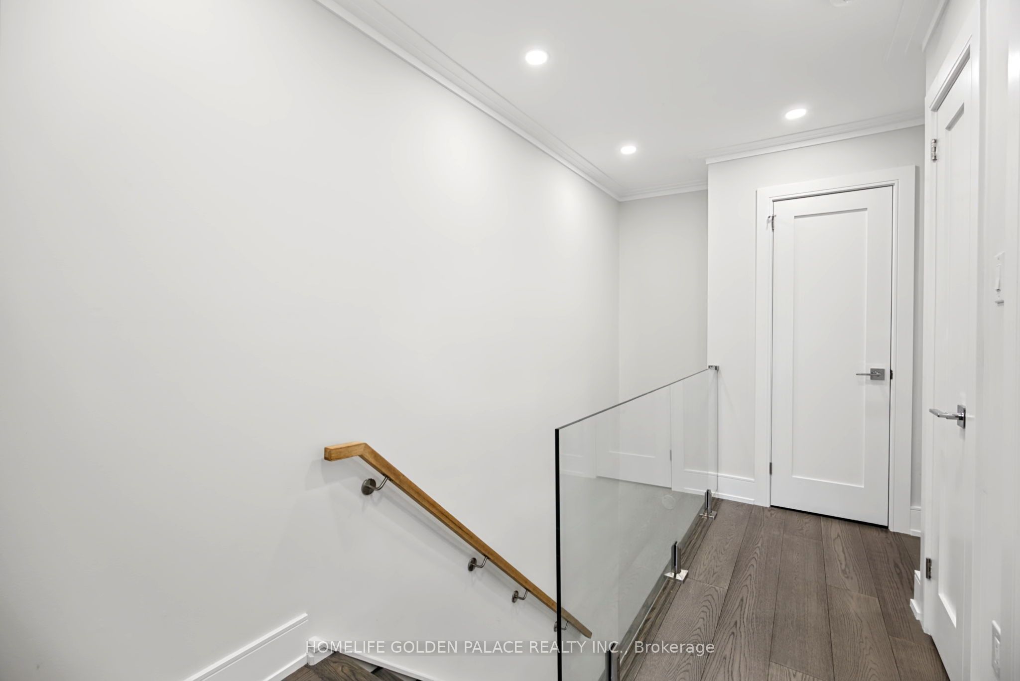 8 Red Maple Court Property Photo 22