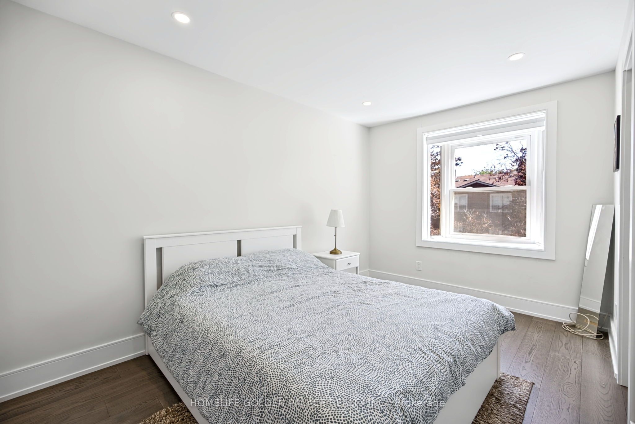 8 Red Maple Court Property Photo 31