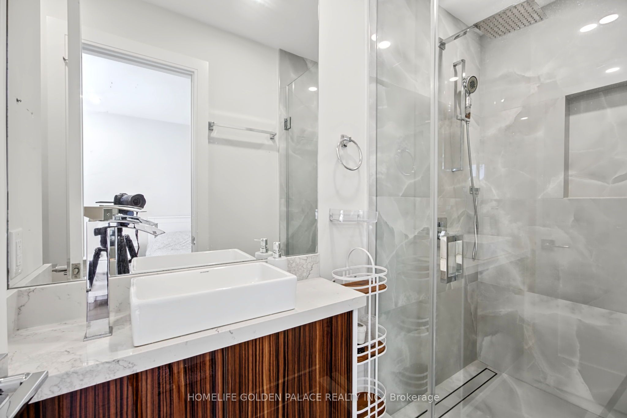 8 Red Maple Court Property Photo 33