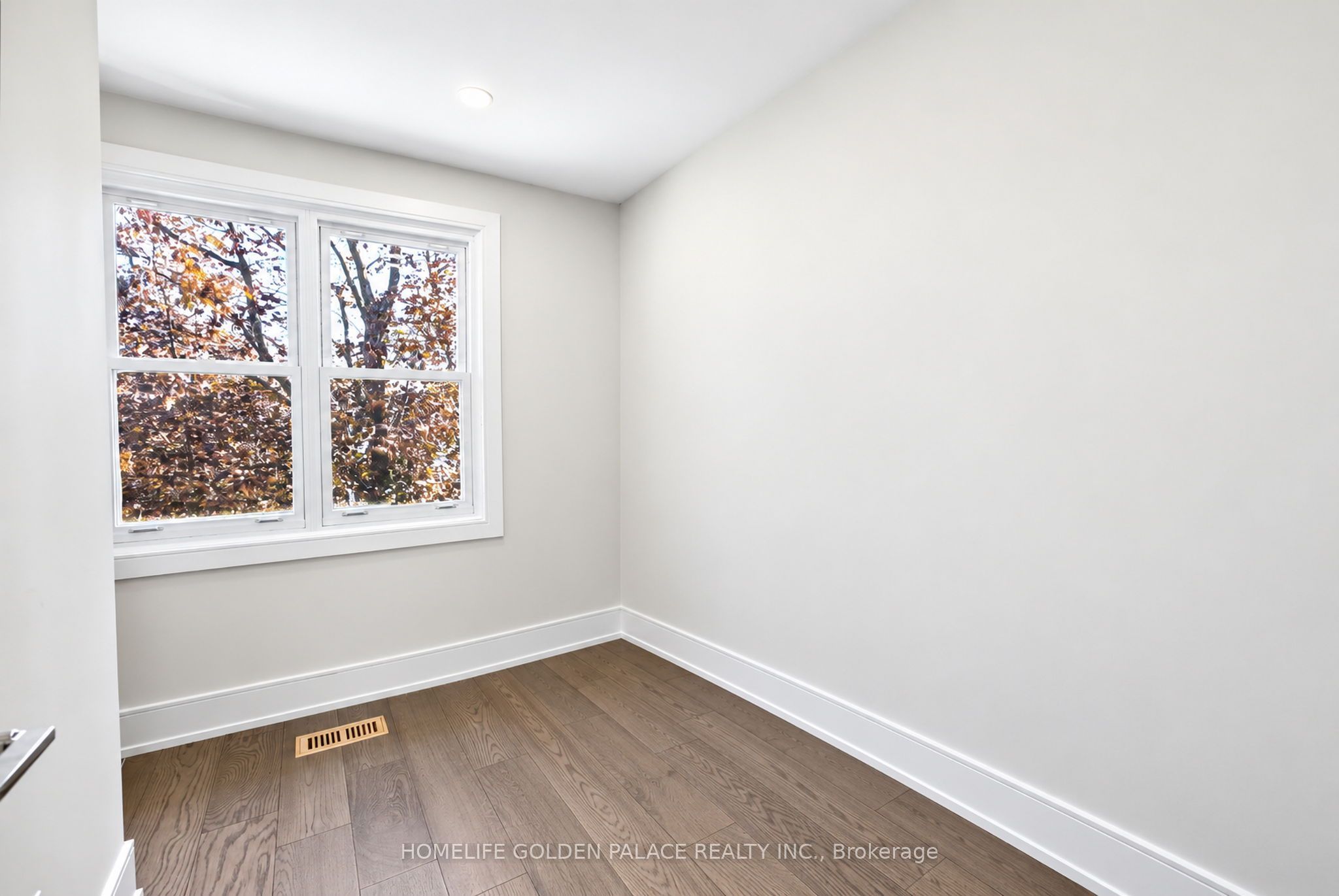 8 Red Maple Court Property Photo 34