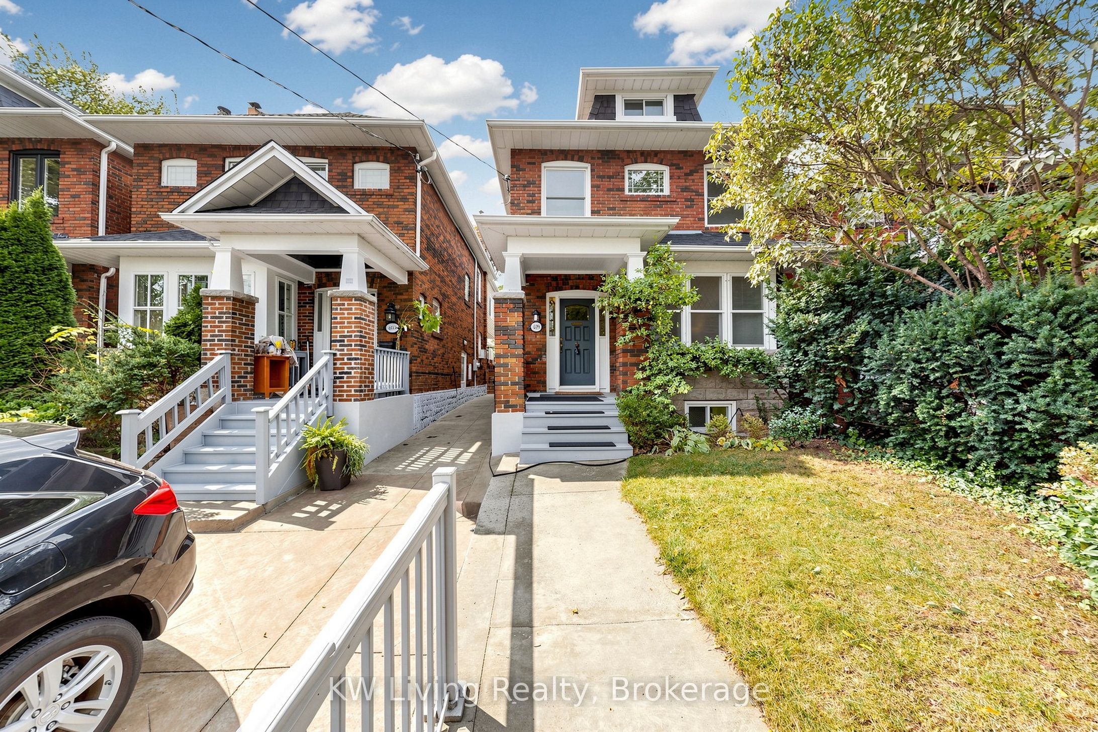 409 St Clements Avenue Property Photo 2