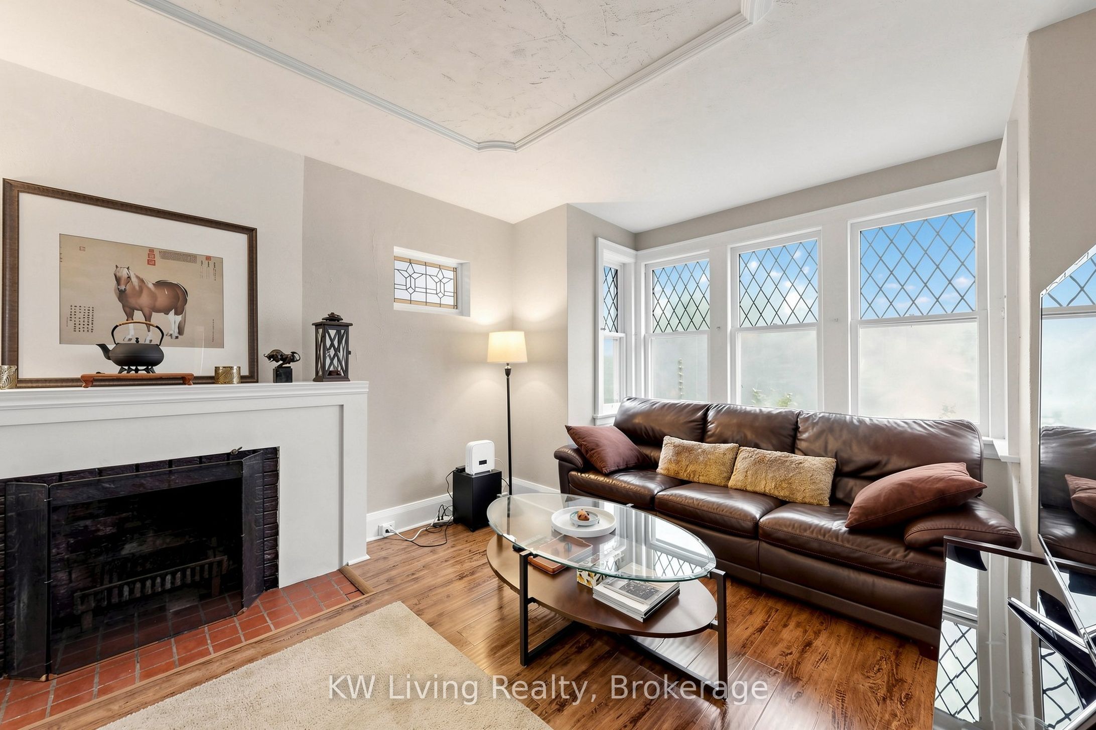 409 St Clements Avenue Property Photo 6