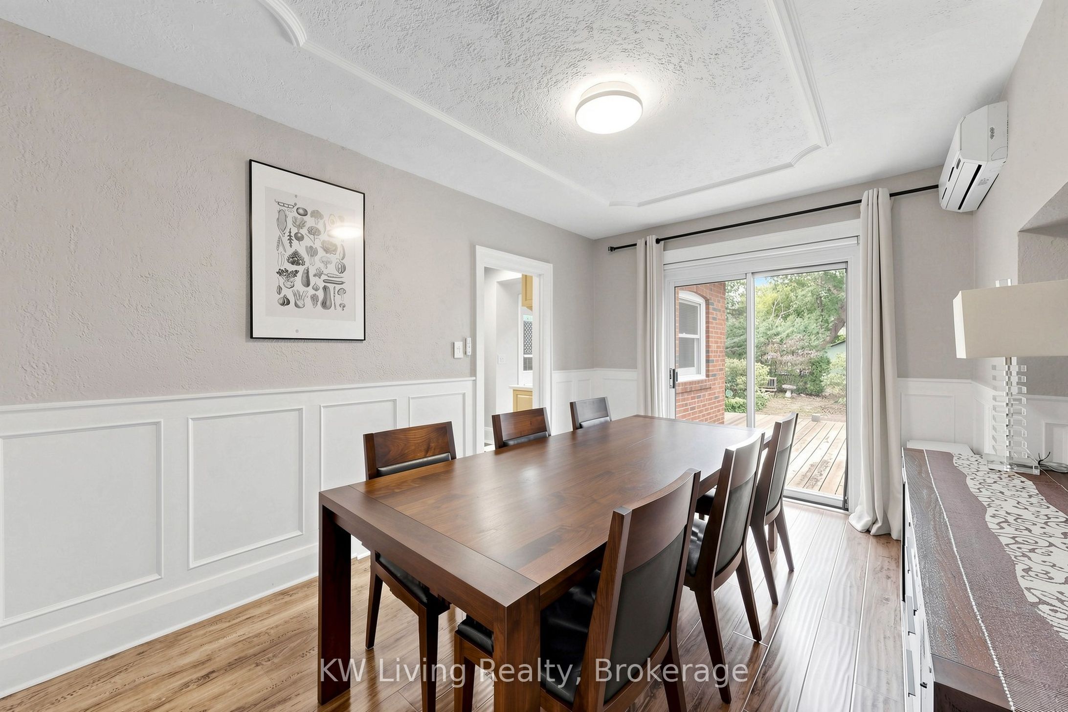 409 St Clements Avenue Property Photo 13