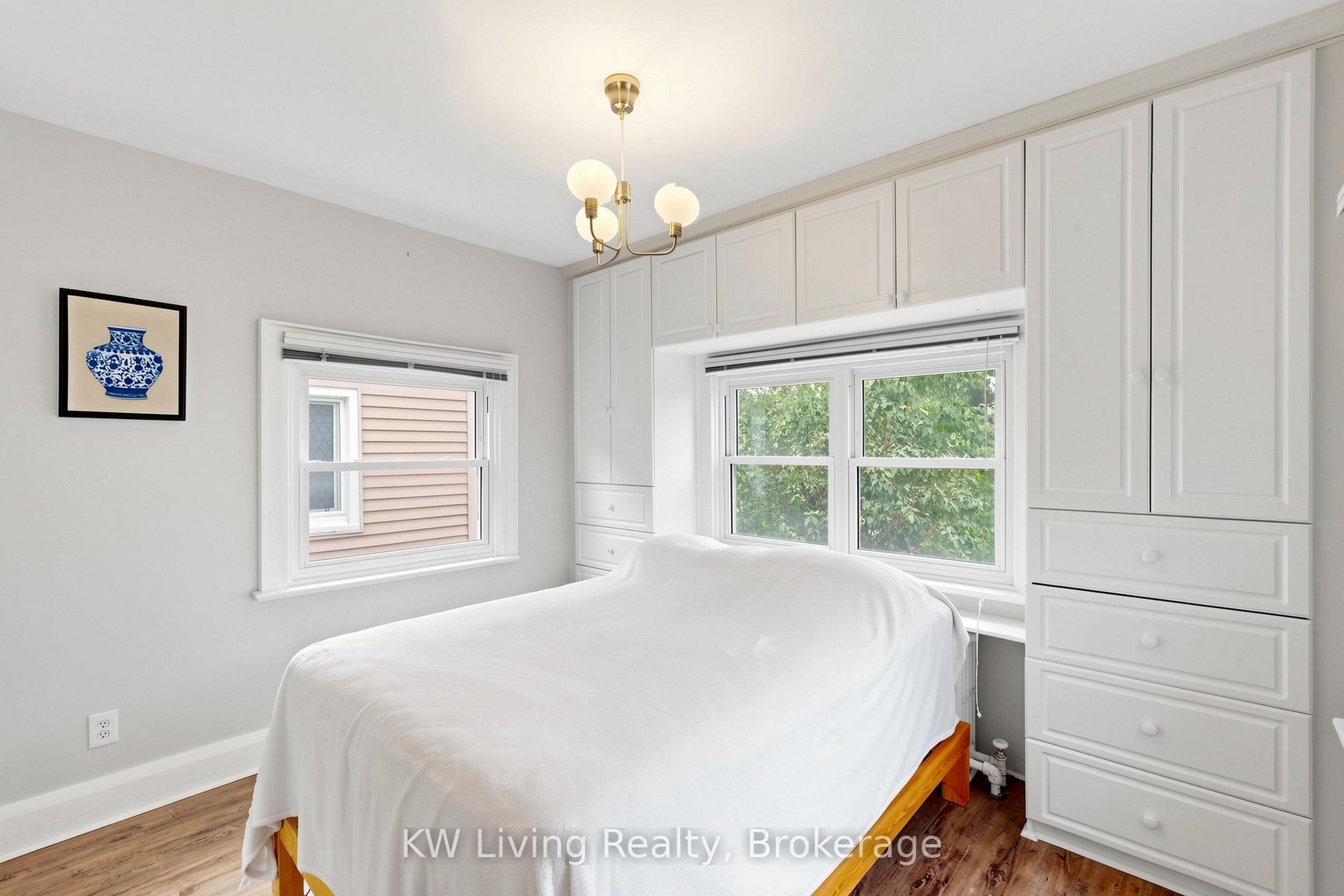 409 St Clements Avenue Property Photo 30
