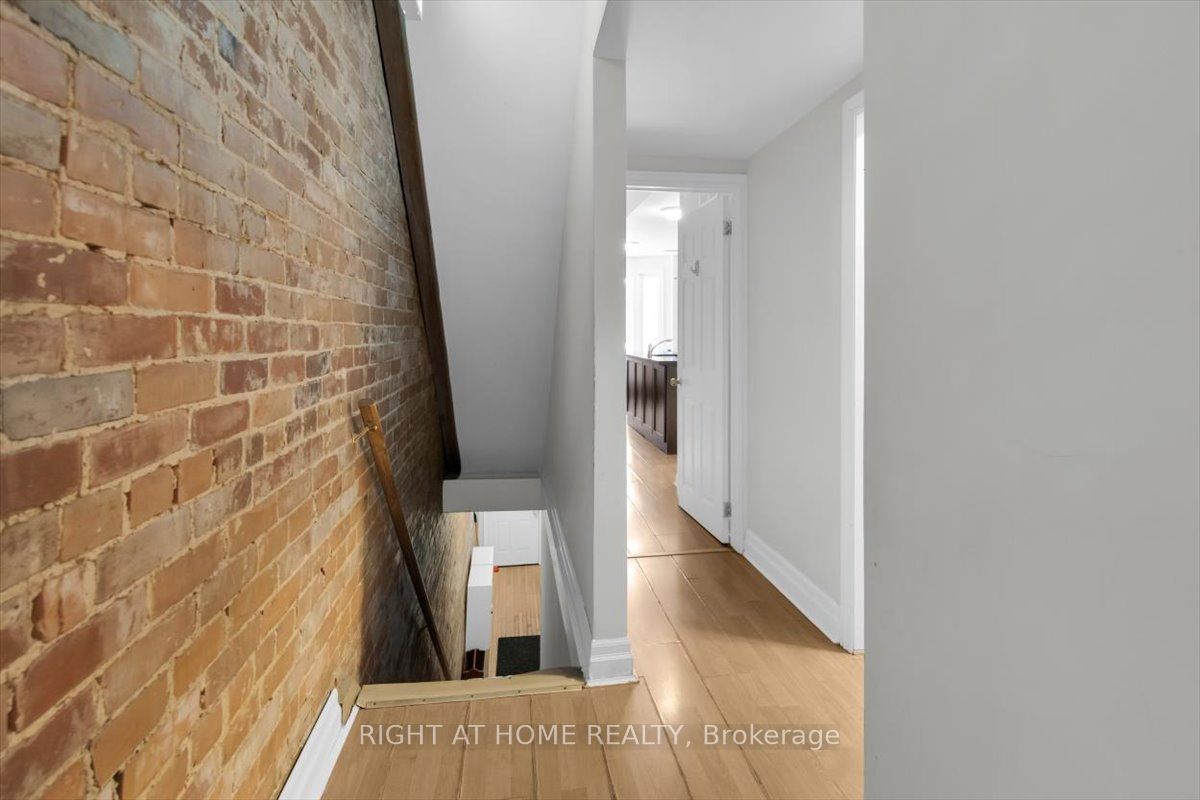 182 Mutual Street 2nd & 3rd Floor Property Photo 5