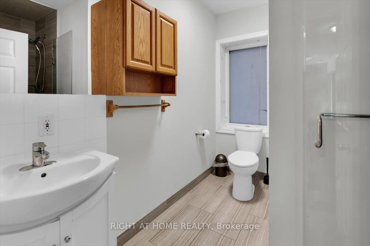 182 Mutual Street 2nd & 3rd Floor Property Photo 12