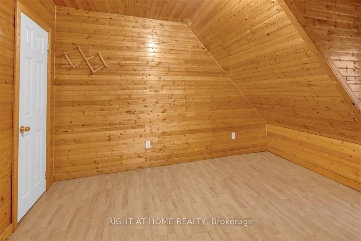 182 Mutual Street 2nd & 3rd Floor Property Photo 15