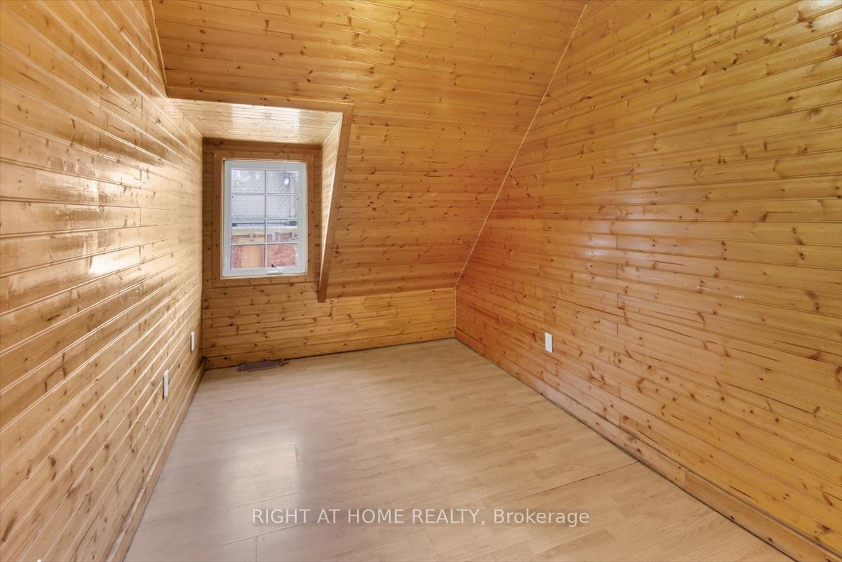 182 Mutual Street 2nd & 3rd Floor Property Photo 17