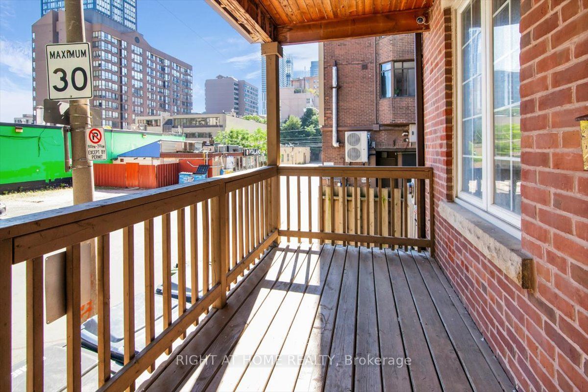 182 Mutual Street Main & Lower Property Photo 3