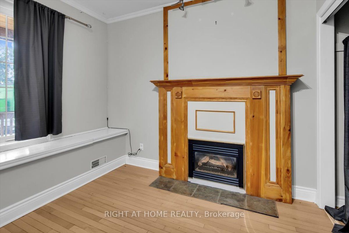182 Mutual Street Main & Lower Property Photo 6