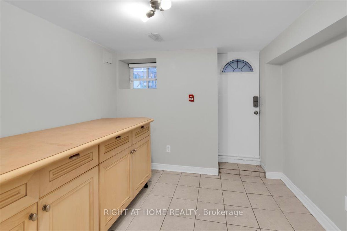 182 Mutual Street Main & Lower Property Photo 25