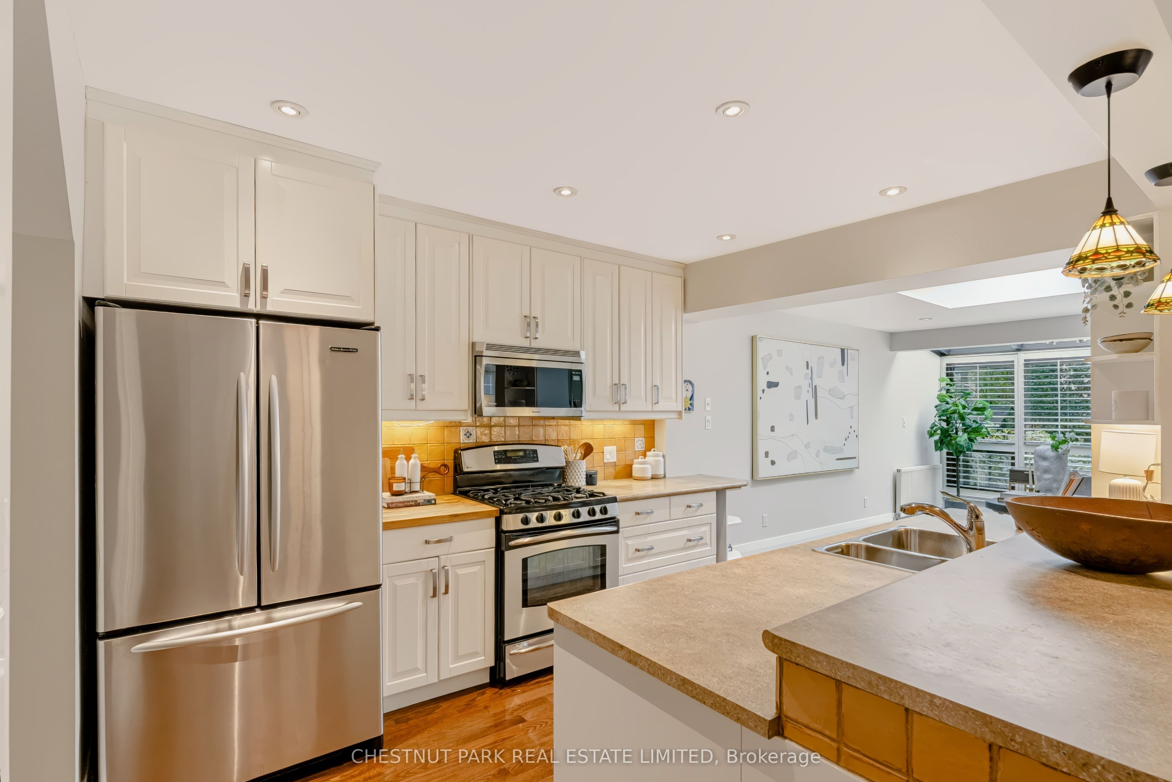 42 Bowood Avenue Property Photo 8