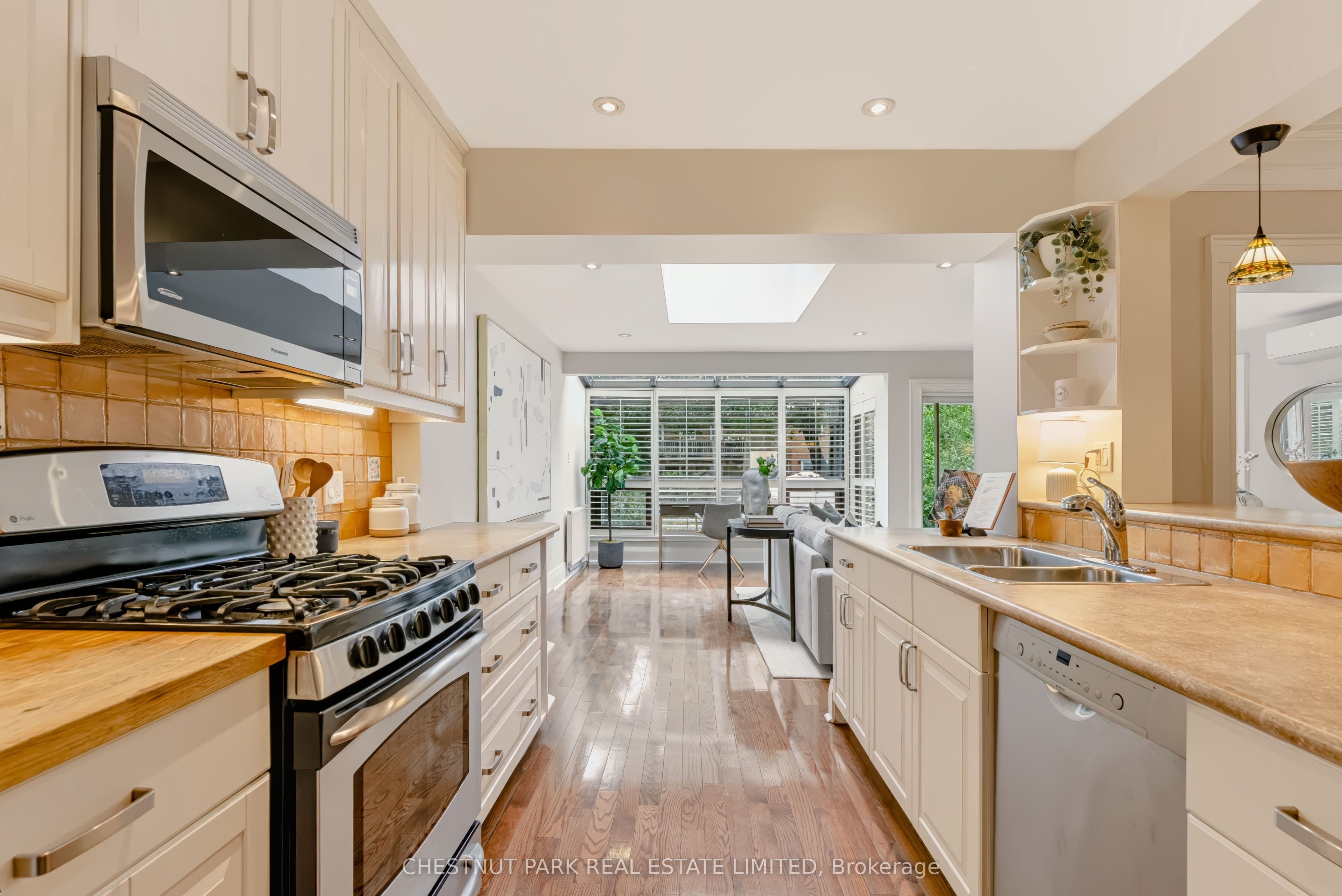 42 Bowood Avenue Property Photo 9