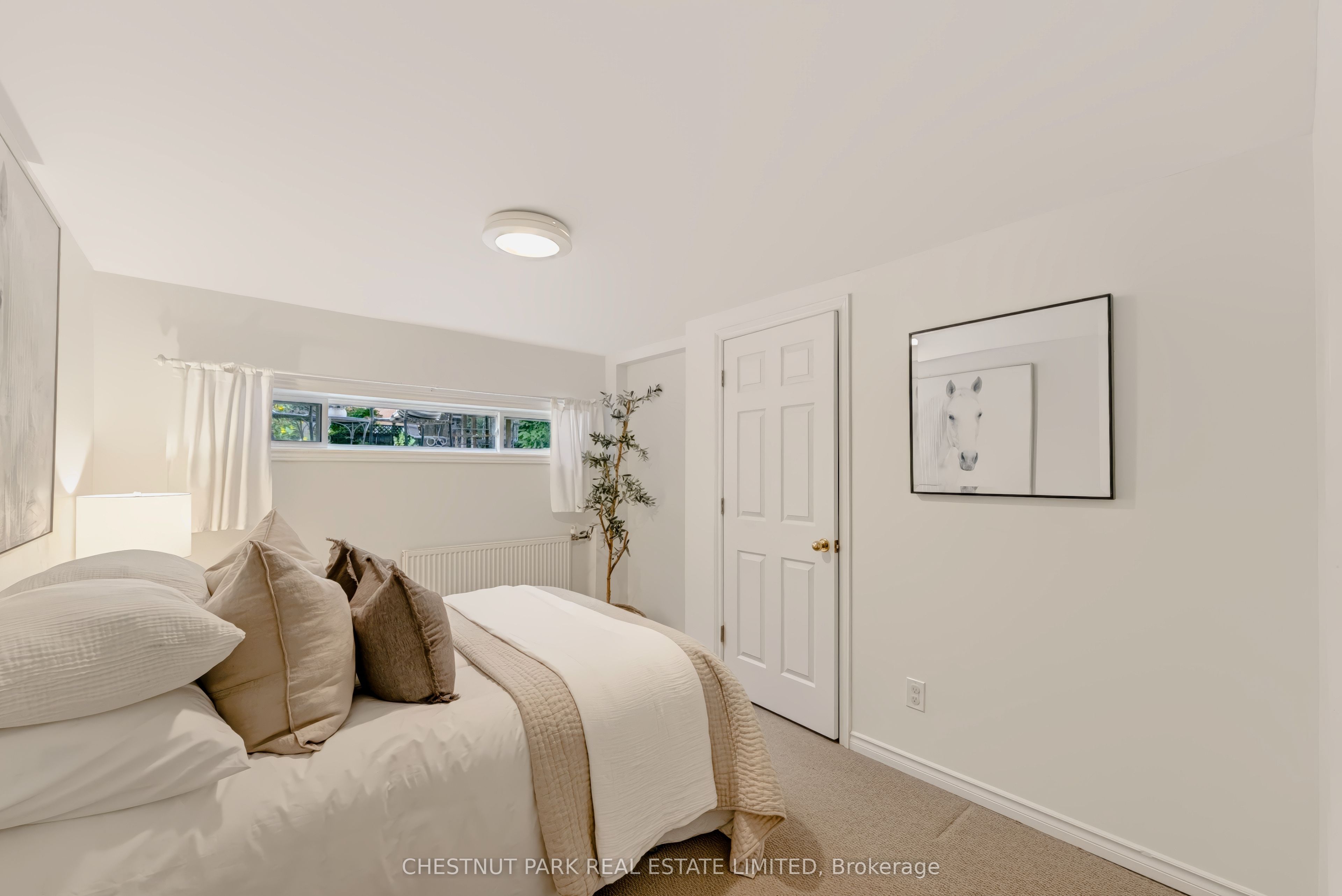 42 Bowood Avenue Property Photo 35