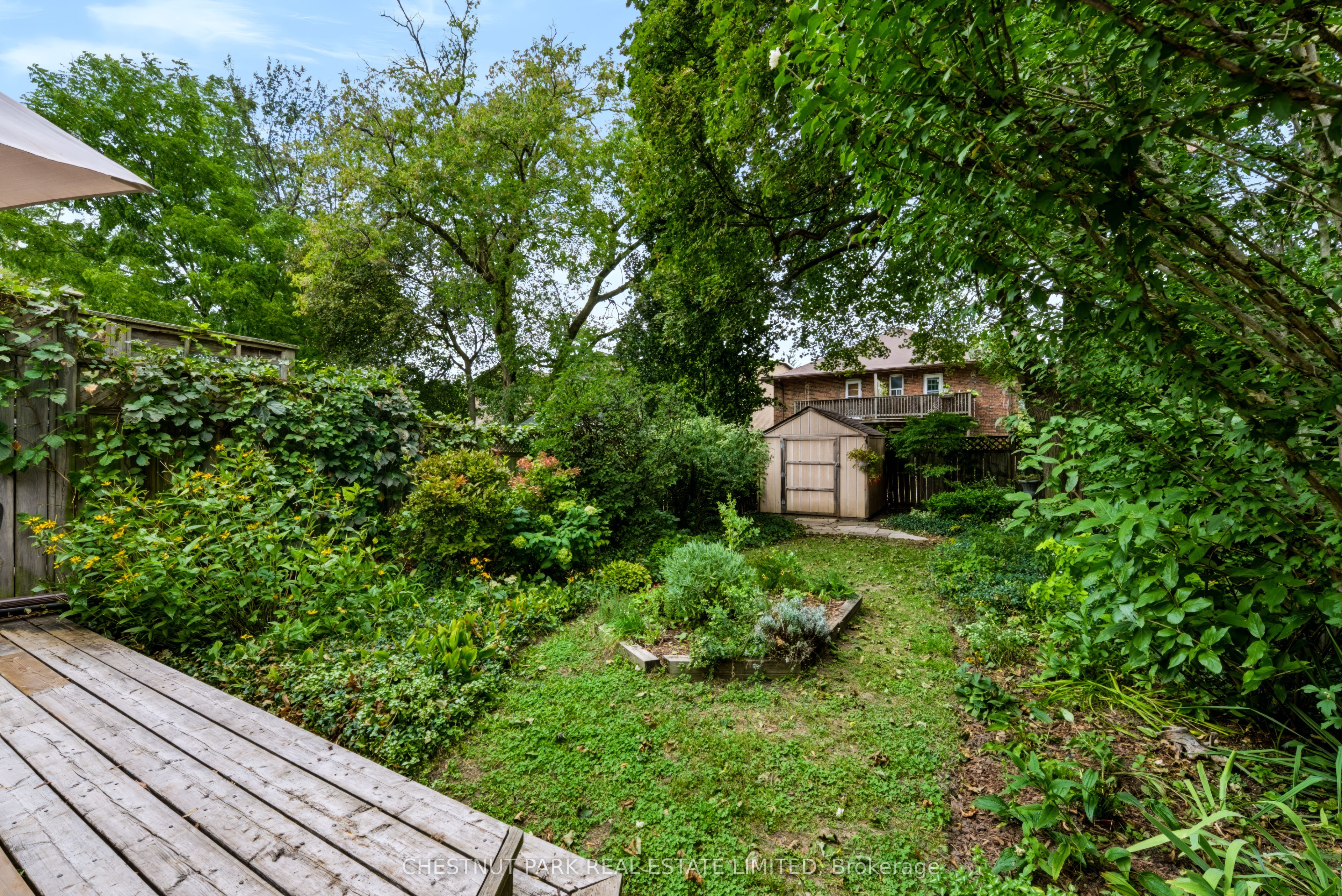 42 Bowood Avenue Property Photo 44