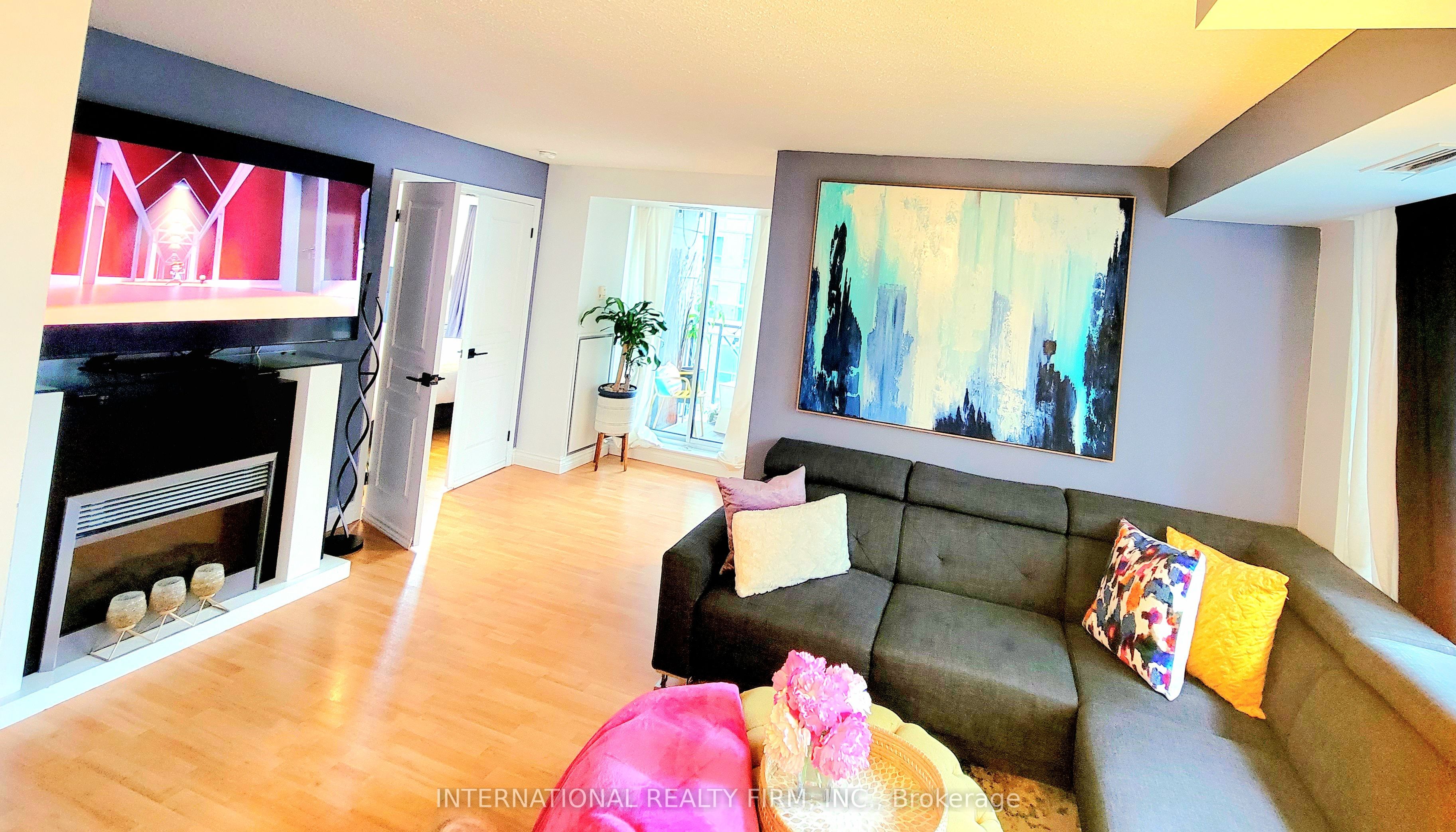 140 Simcoe Street 1209 Property Photo 7