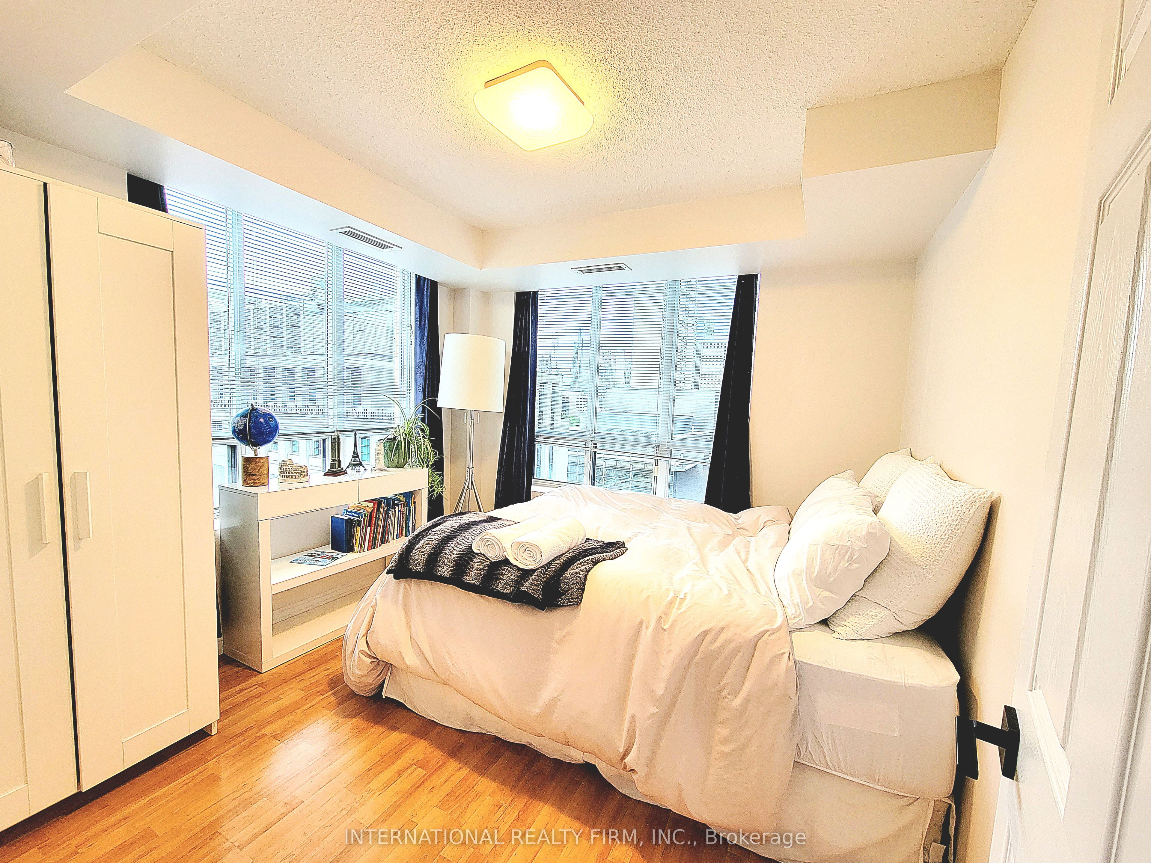 140 Simcoe Street 1209 Property Photo 13