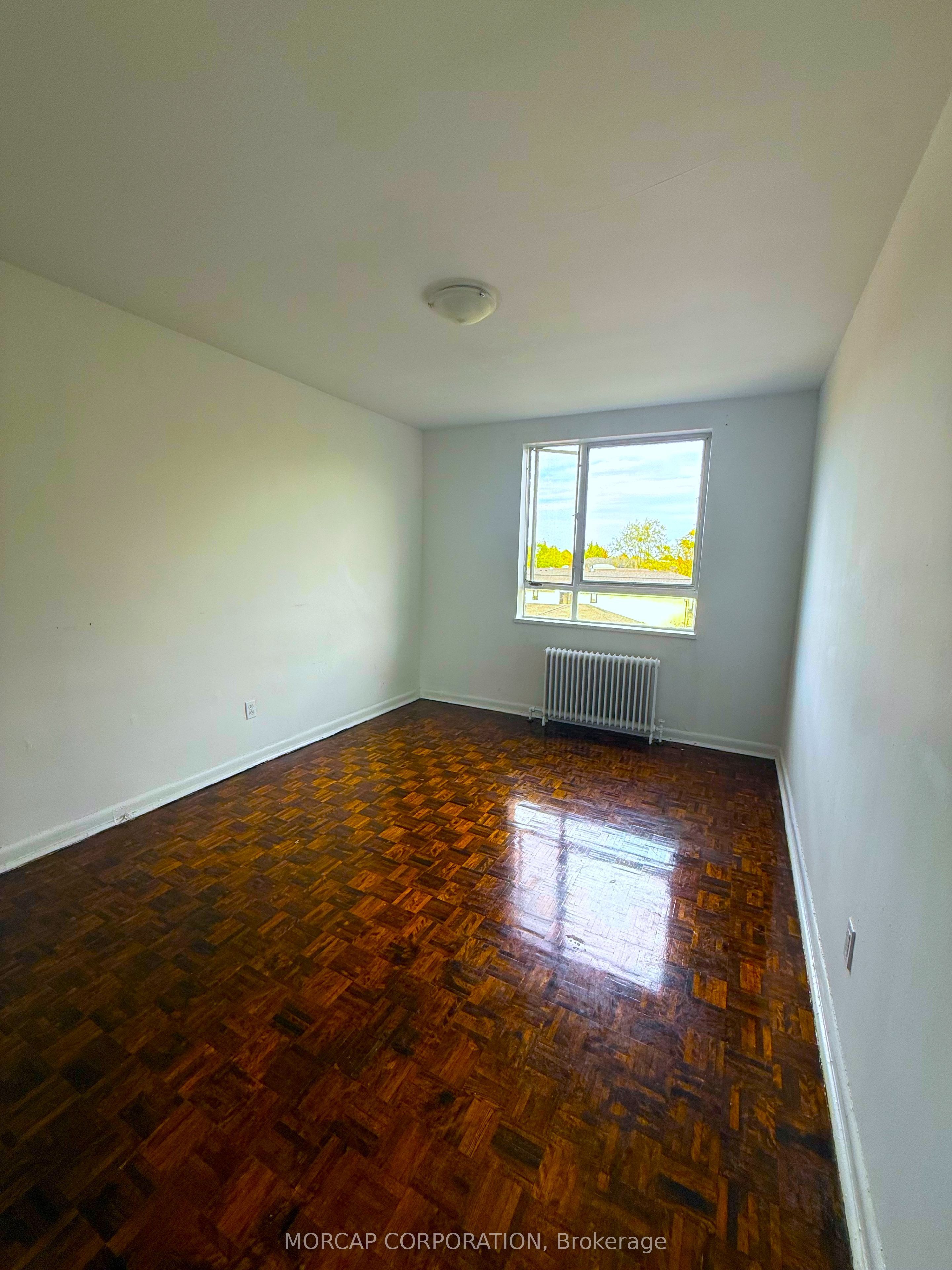 2895 Bathurst Street 508 Property Photo 5