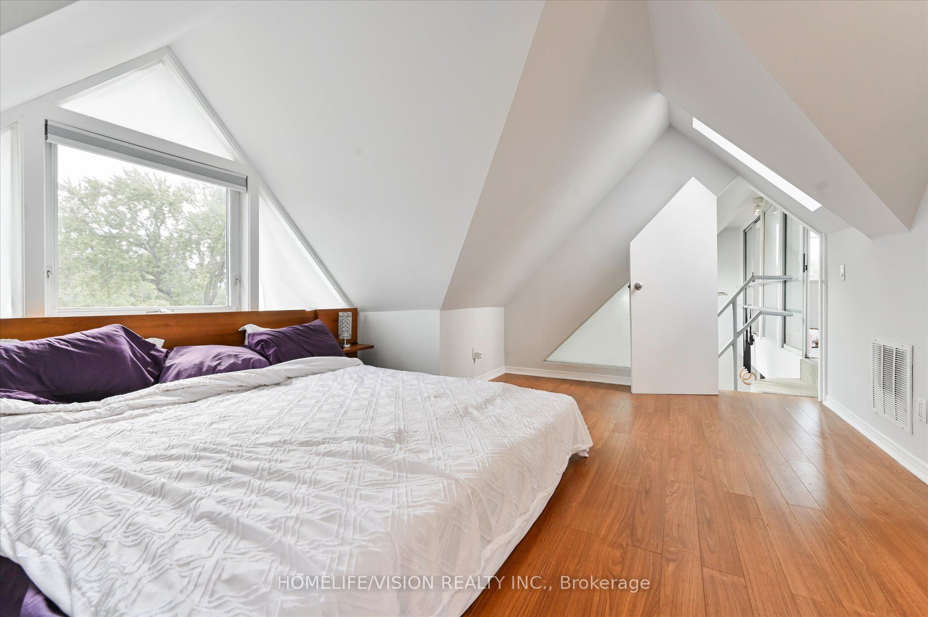 400 Summerhill Avenue 3rd Flr Property Photo 27
