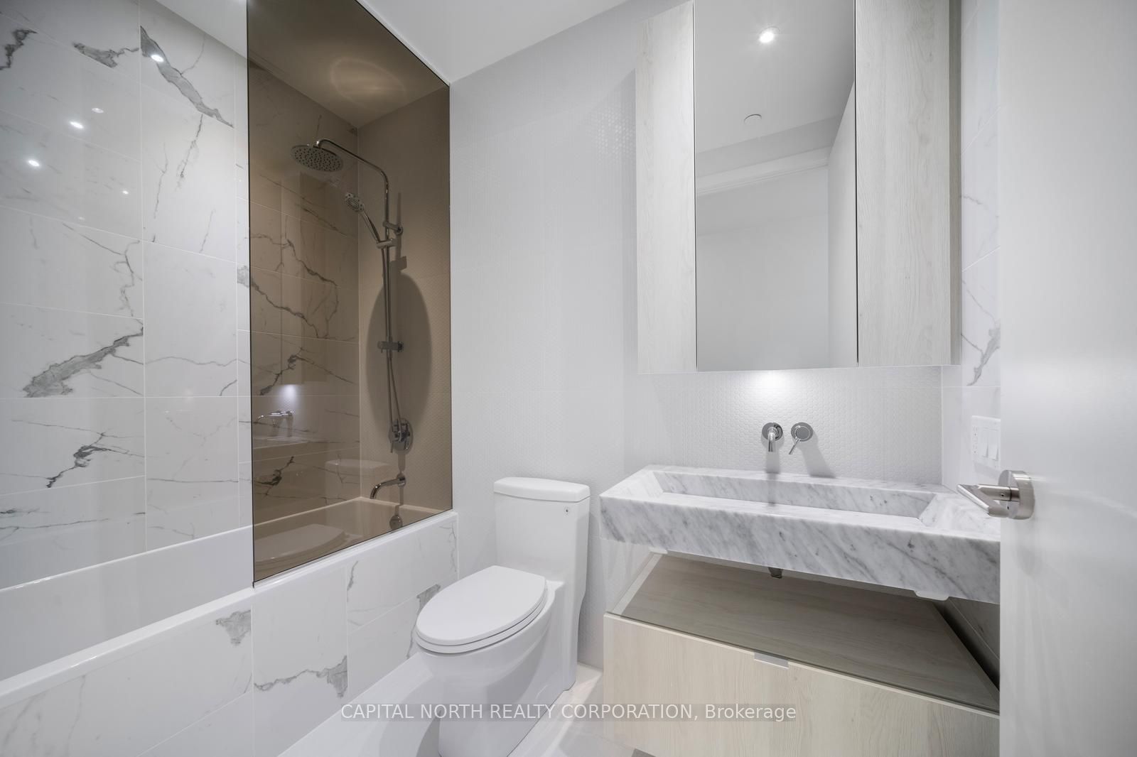 11 Yorkville Avenue 5908 Property Photo 23