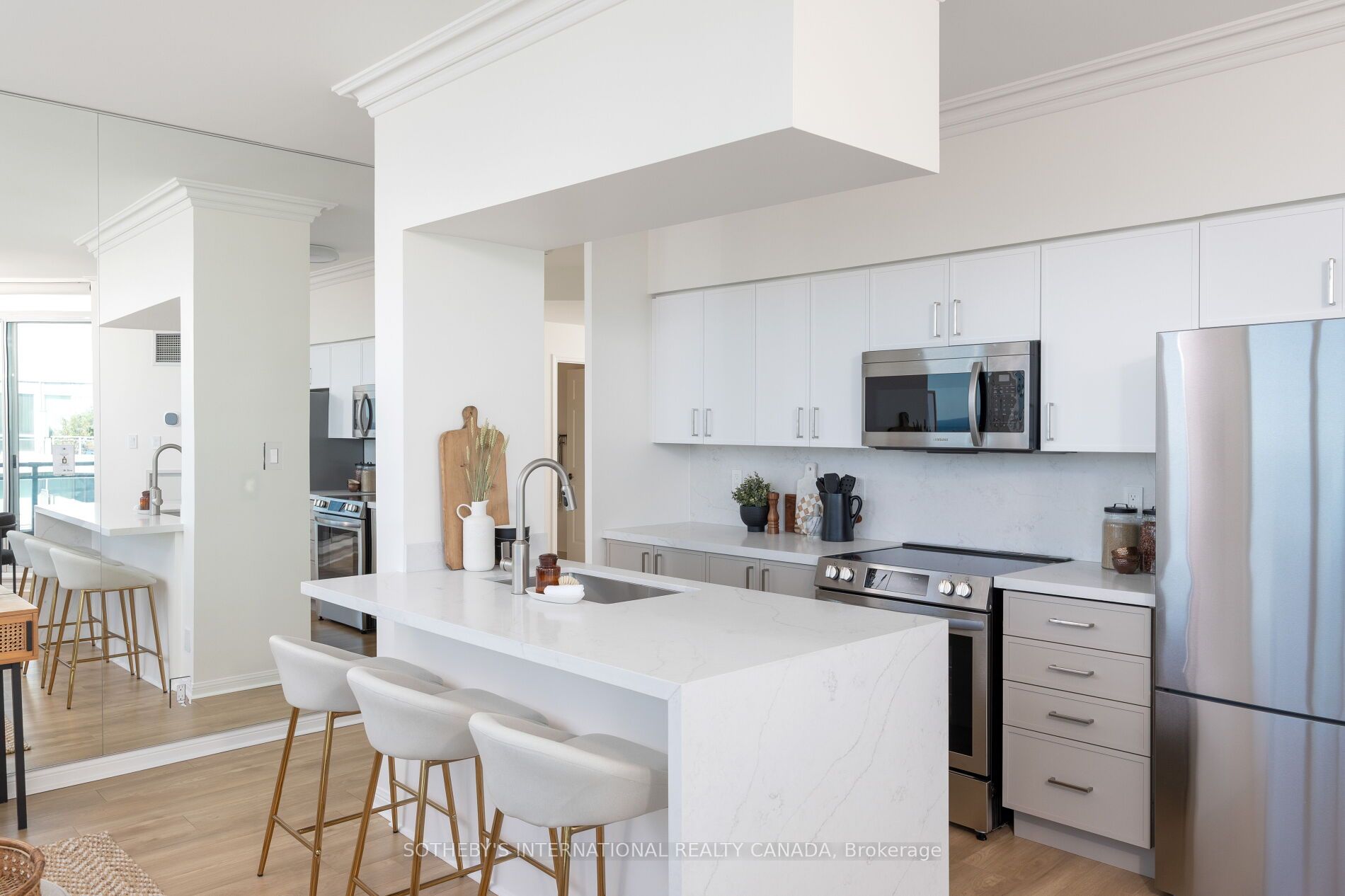 230 Queens Quay W 2811 Property Photo 7