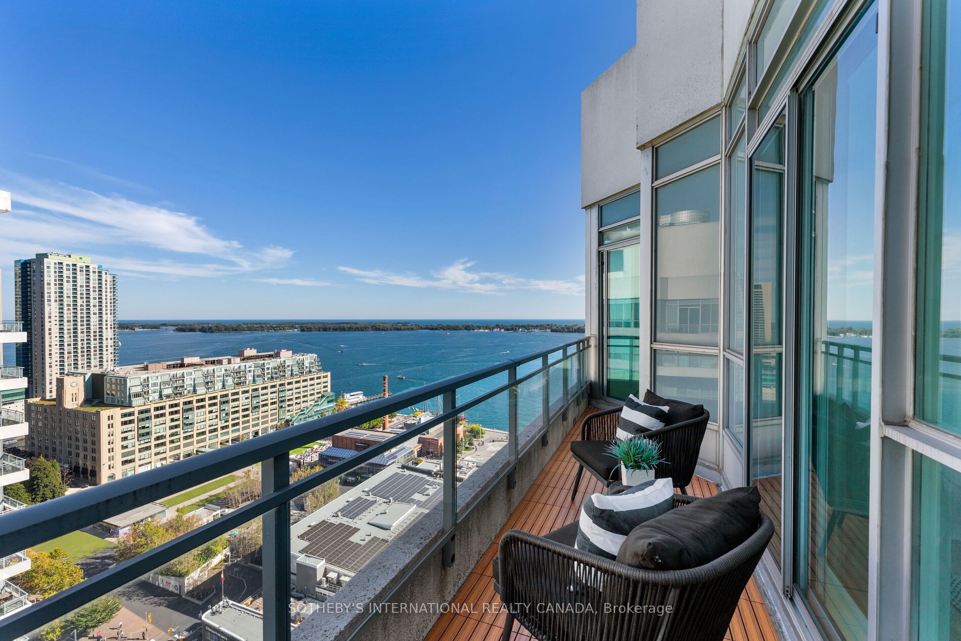 230 Queens Quay W 2811 Property Photo 10