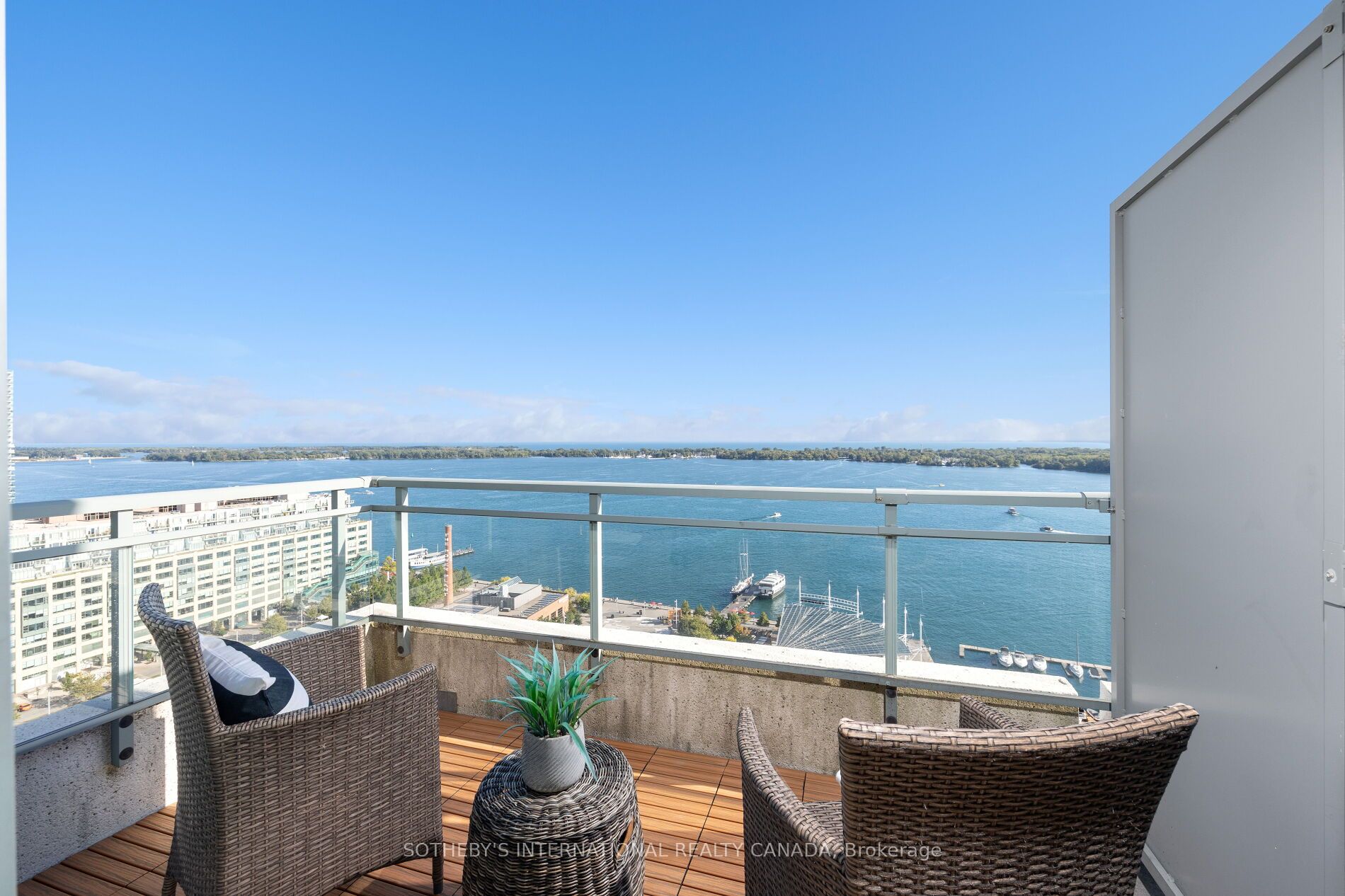 230 Queens Quay W 2811 Property Photo 16