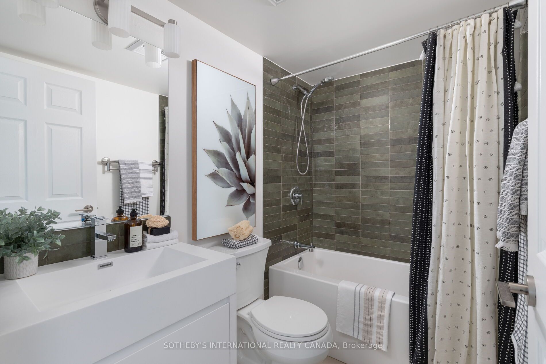 230 Queens Quay W 2811 Property Photo 20