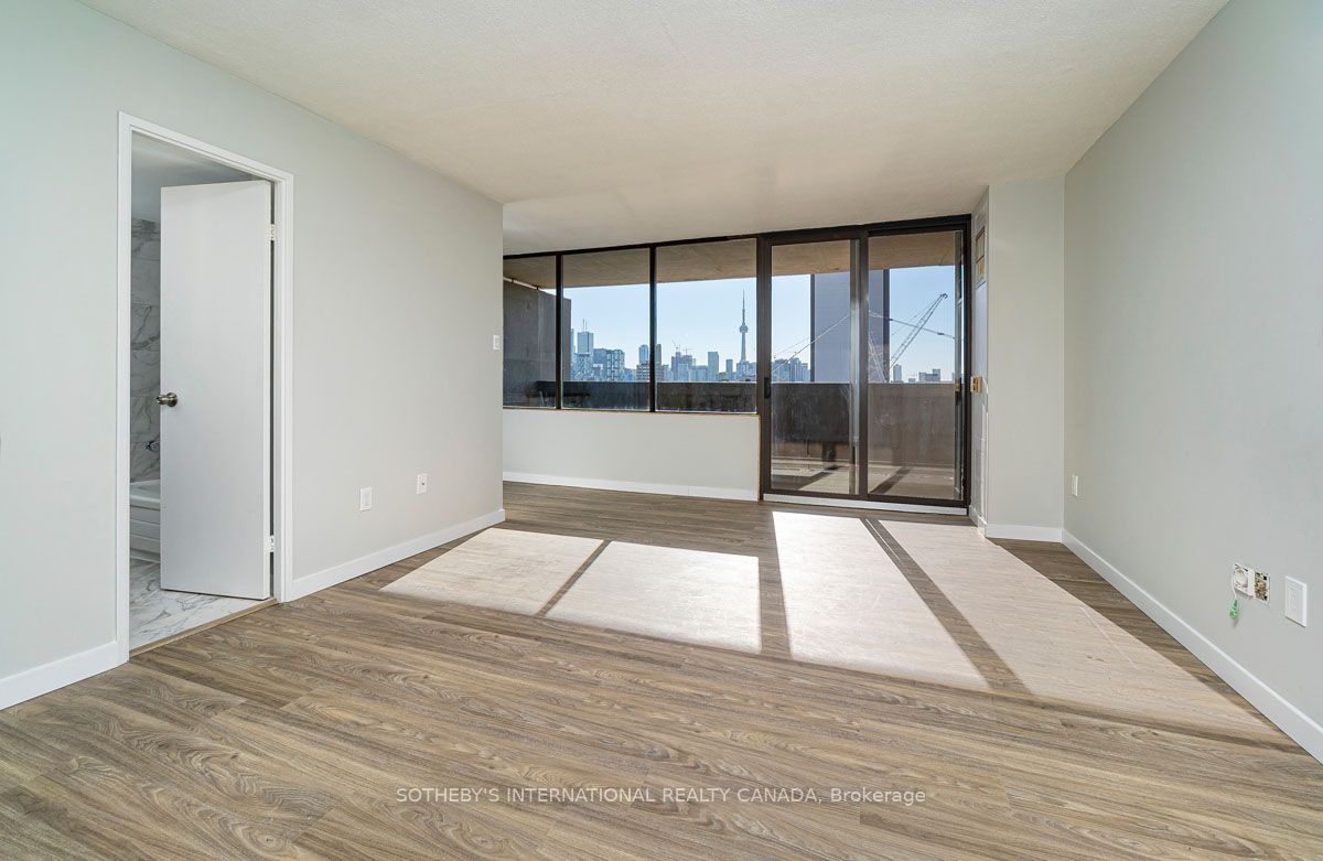 720 Spadina Avenue 1004 Property Photo 4