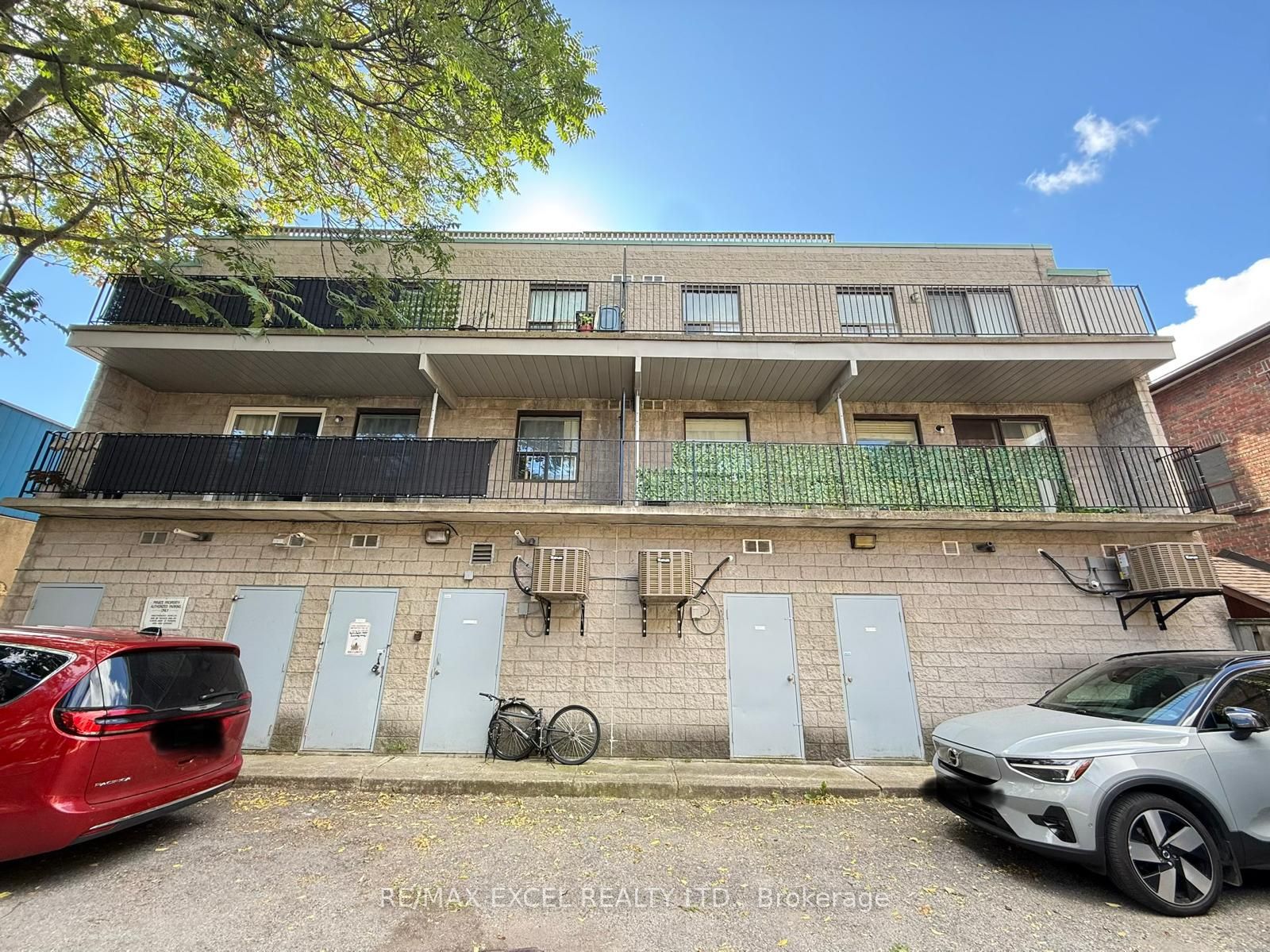 666 St Clair Avenue W 305 Property Photo 6