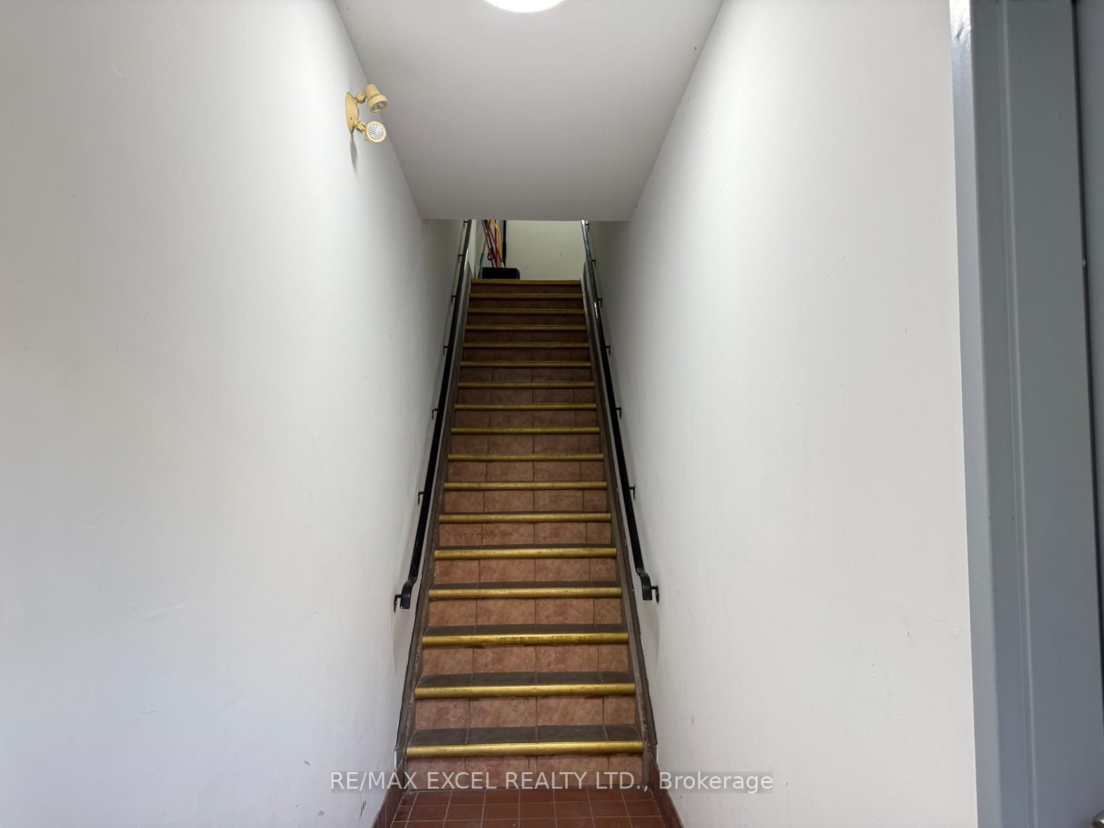 666 St Clair Avenue W 305 Property Photo 8