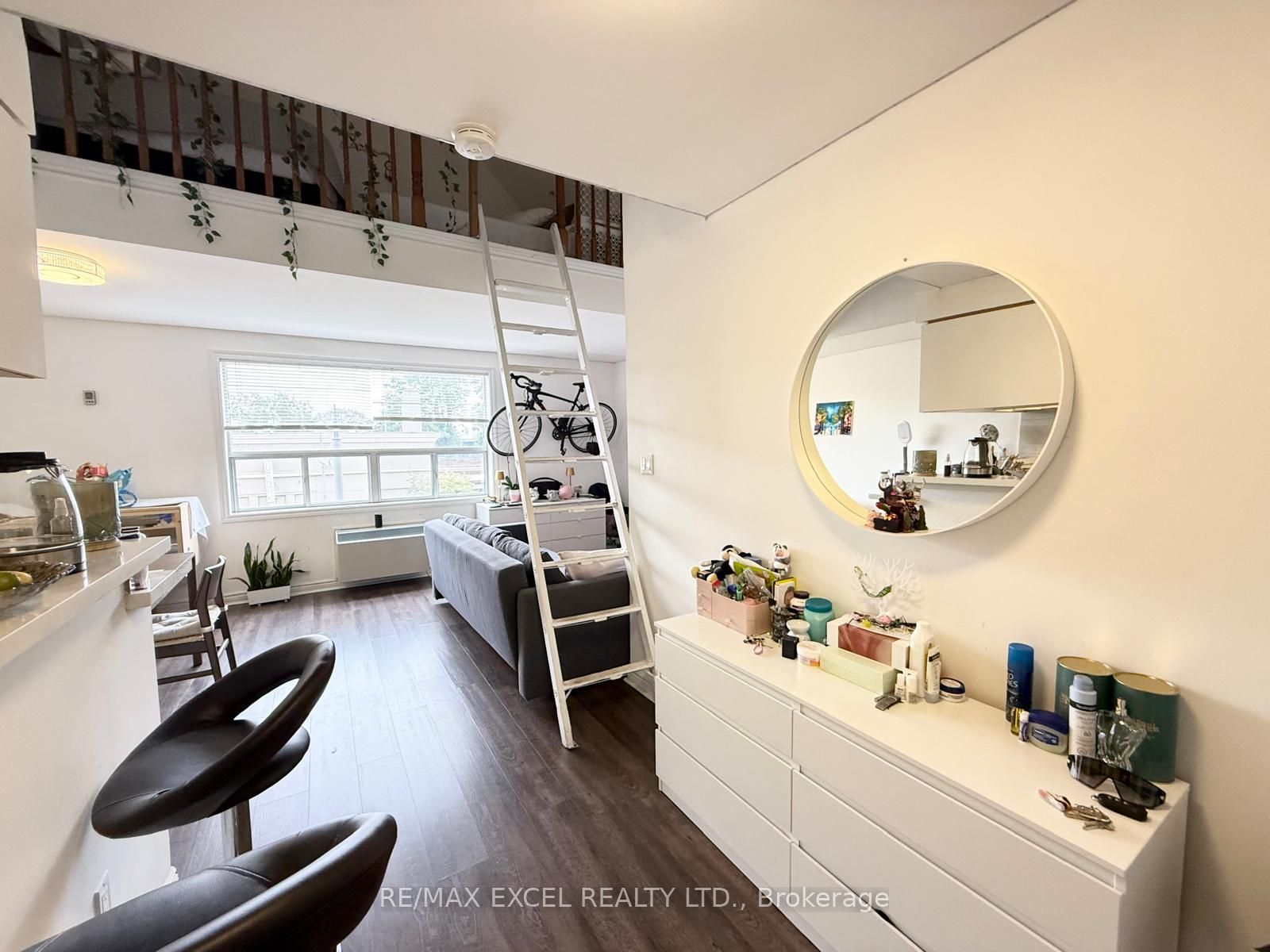 666 St Clair Avenue W 305 Property Photo 10
