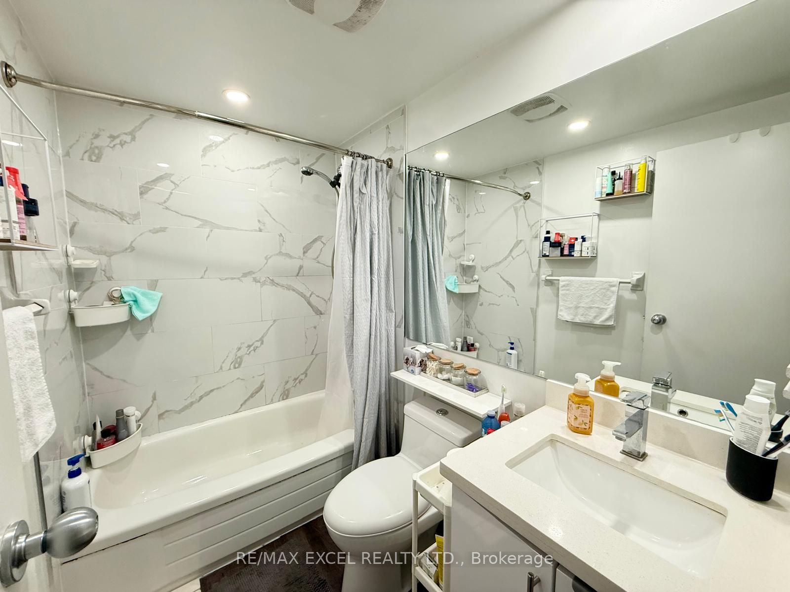 666 St Clair Avenue W 305 Property Photo 16
