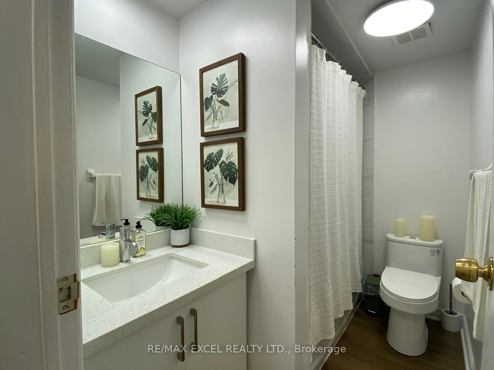 666 St Clair Avenue W 203 Property Photo 17