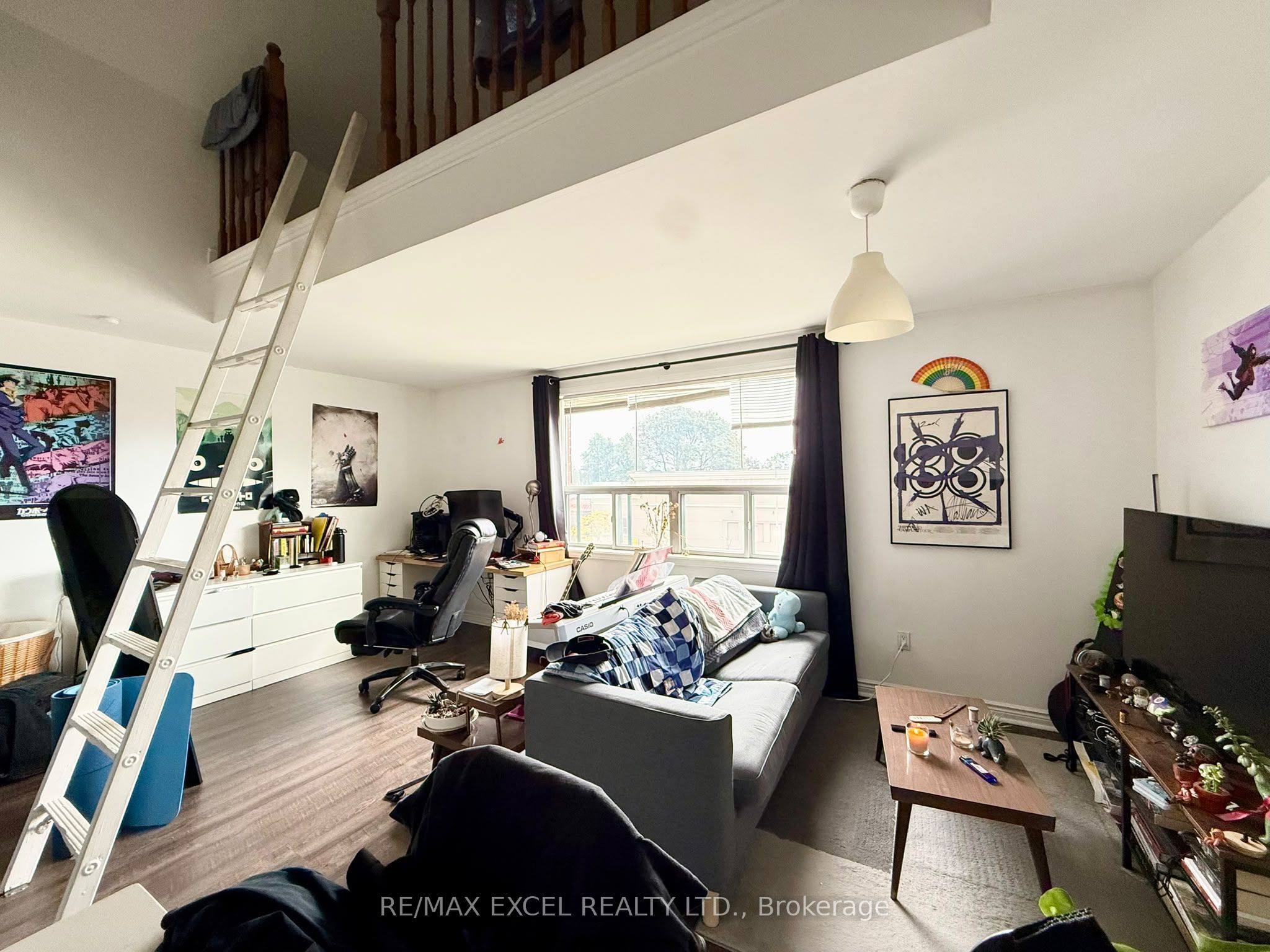 666 St Clair Avenue 304 Property Photo 11
