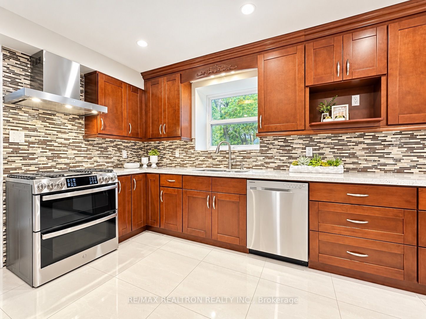 2 Morning Glory Way Property Photo 18