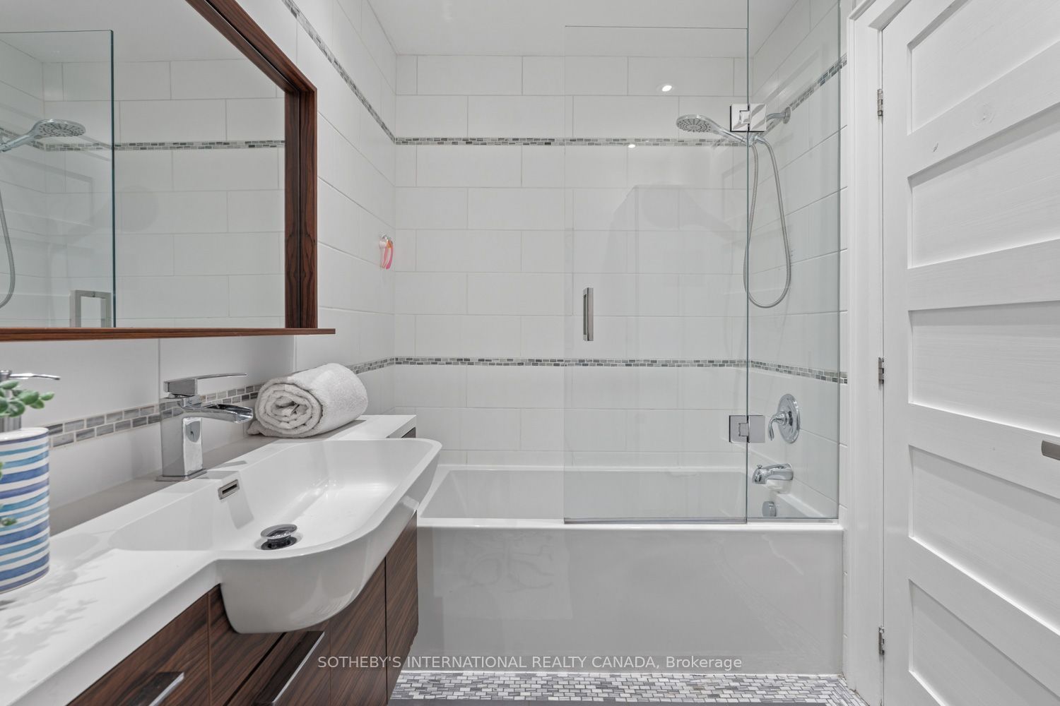 329 Broadway Avenue Property Photo 38