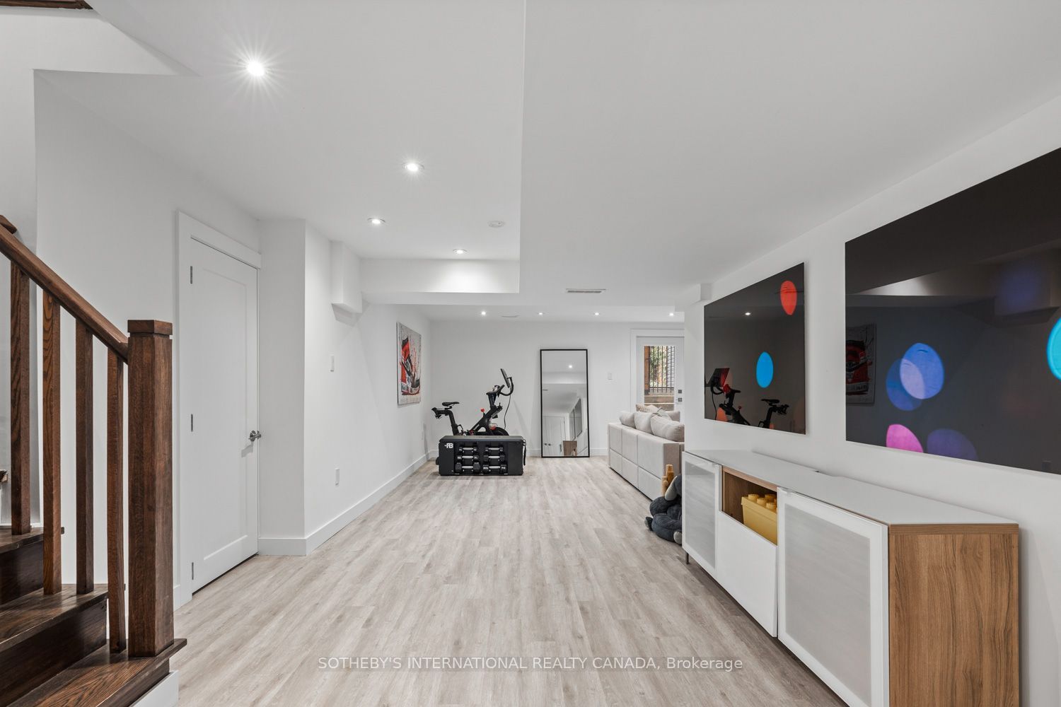 329 Broadway Avenue Property Photo 39