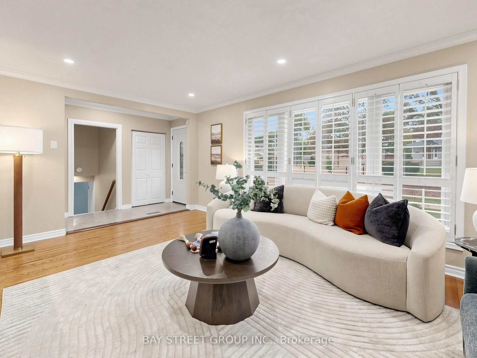 1 Lesgay Crescent Property Photo 3