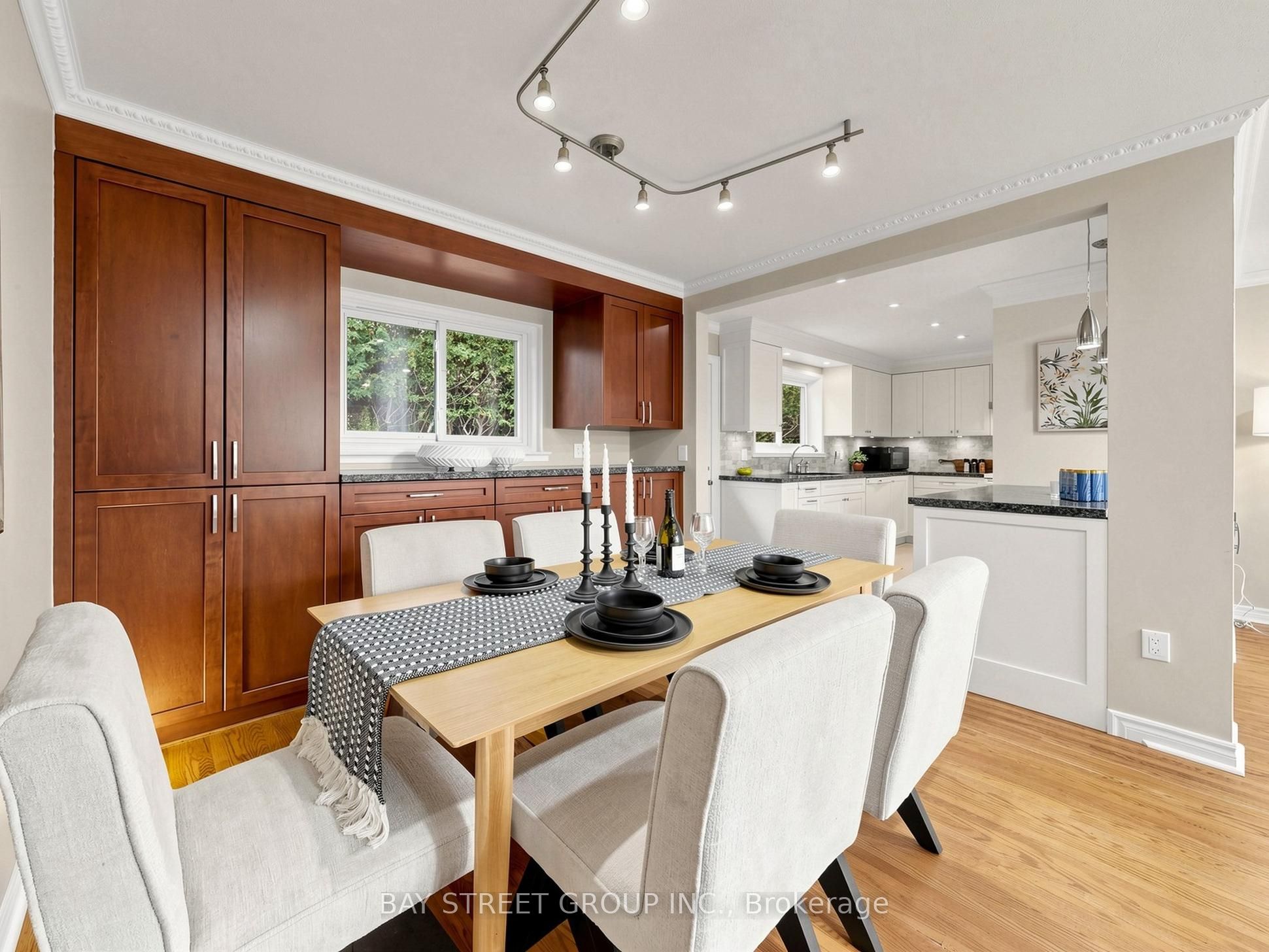 1 Lesgay Crescent Property Photo 11