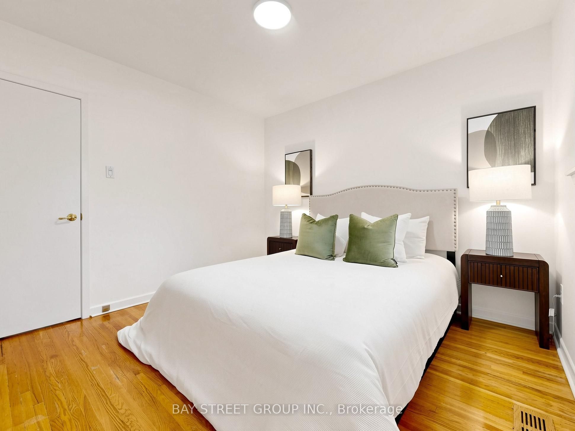 1 Lesgay Crescent Property Photo 21