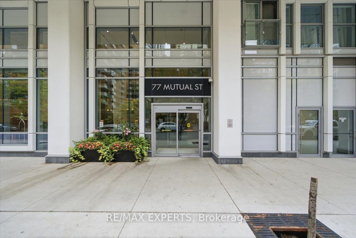 77 Mutual Street 401 Property Photo 6