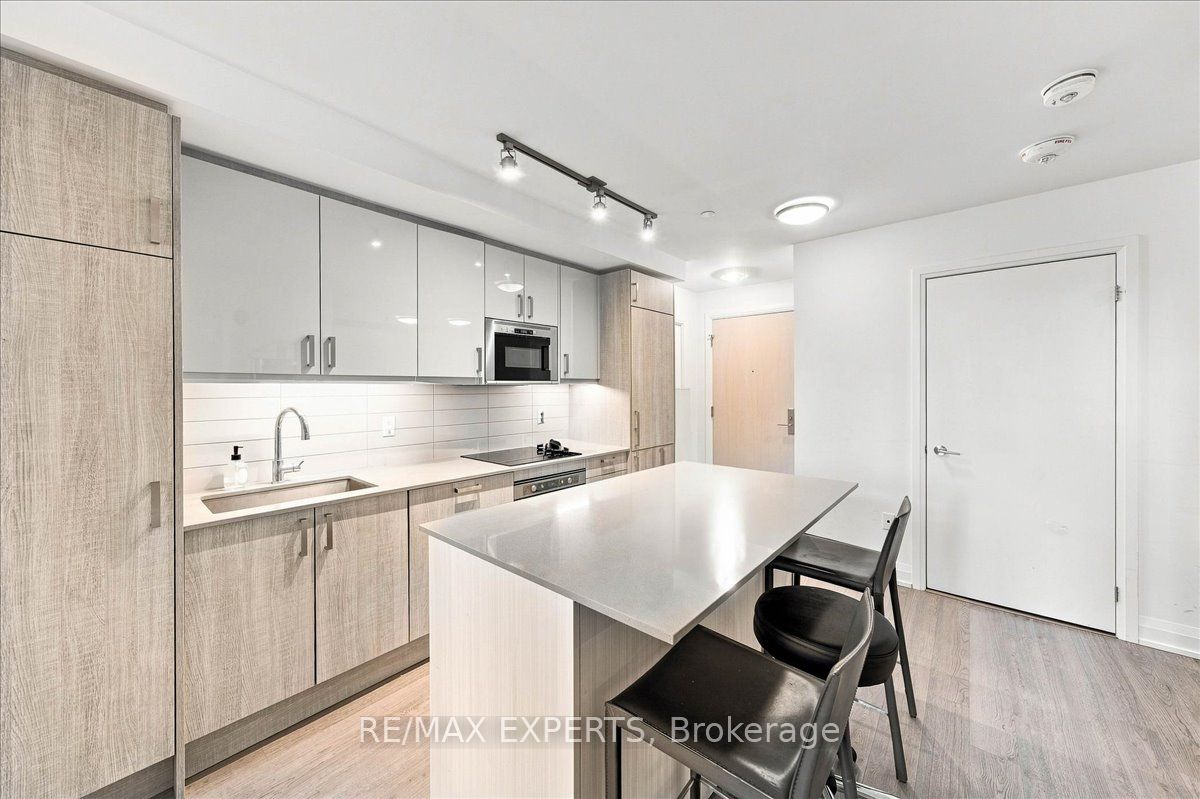 77 Mutual Street 401 Property Photo 12